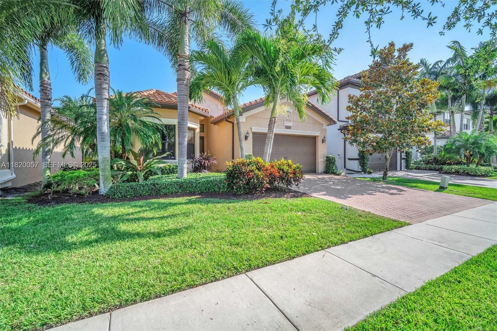 16927 Bridge Crossing Circle 0