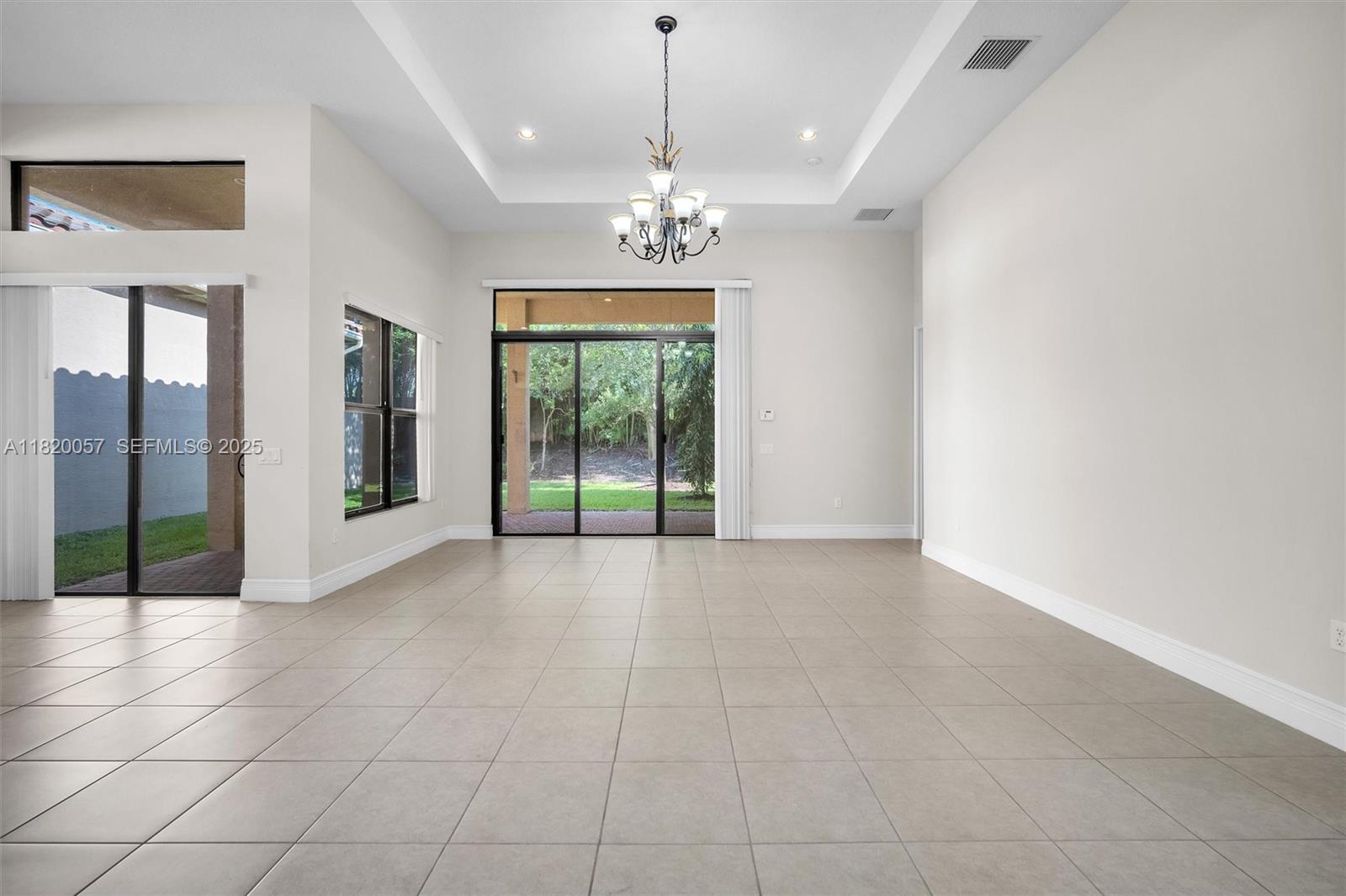 16927 Bridge Crossing Circle 0