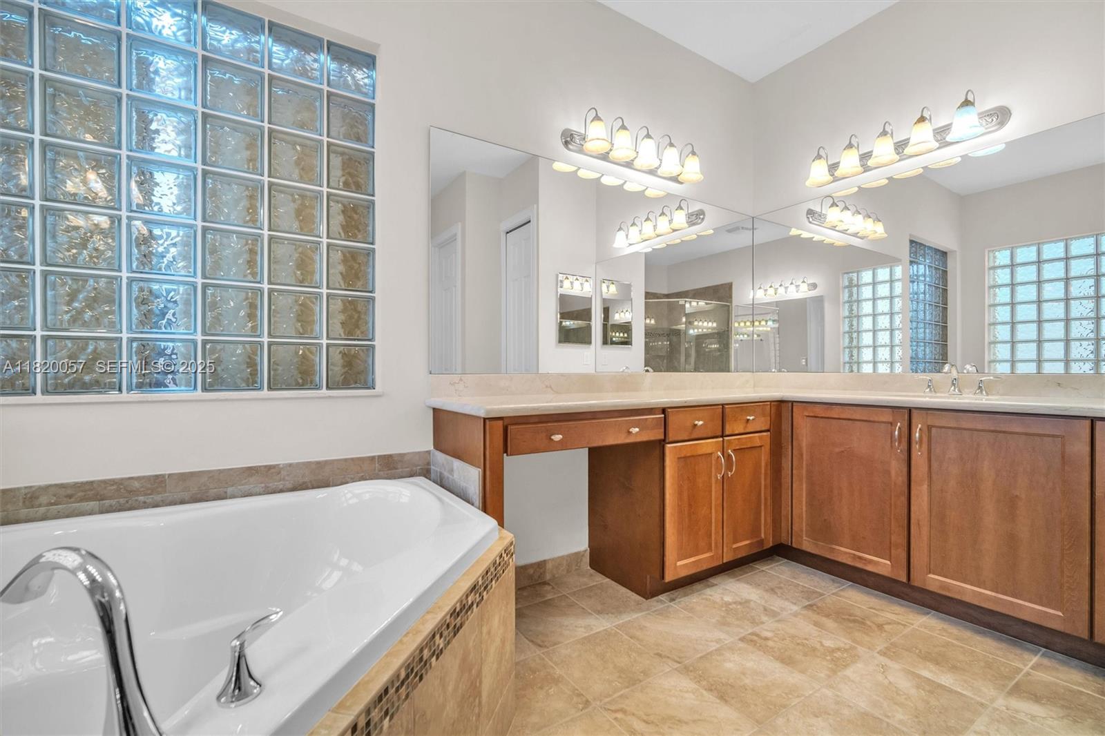 16927 Bridge Crossing Circle 0