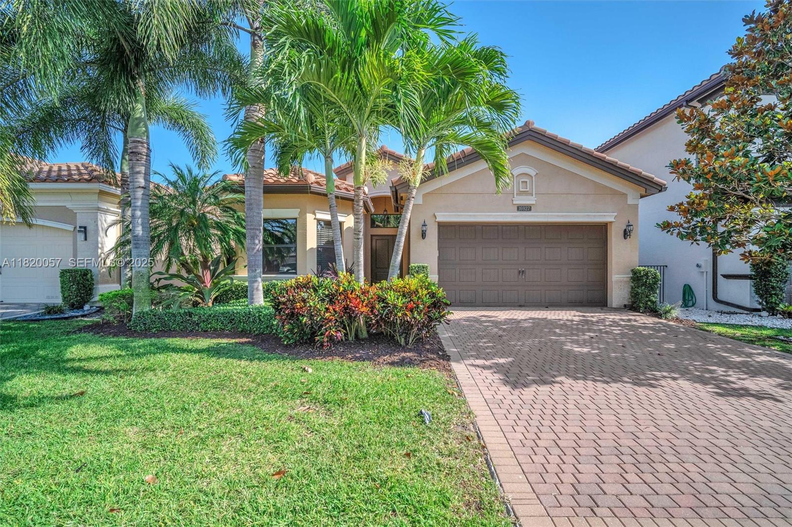 16927 Bridge Crossing Circle 0