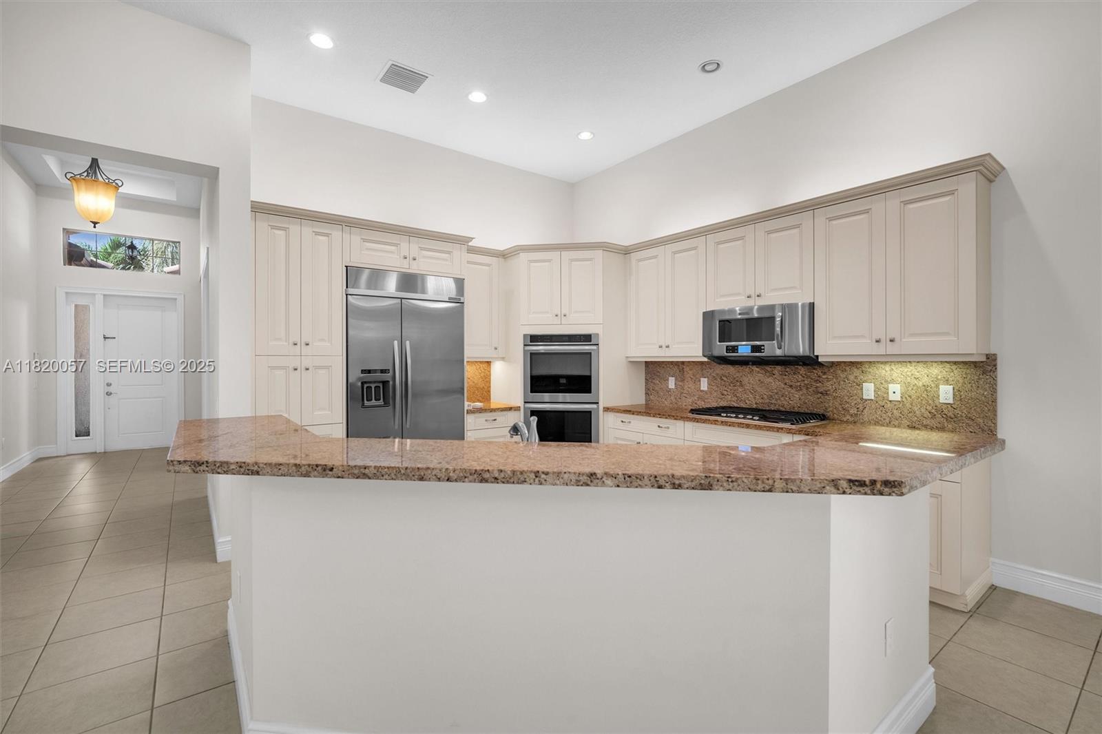 16927 Bridge Crossing Circle 0