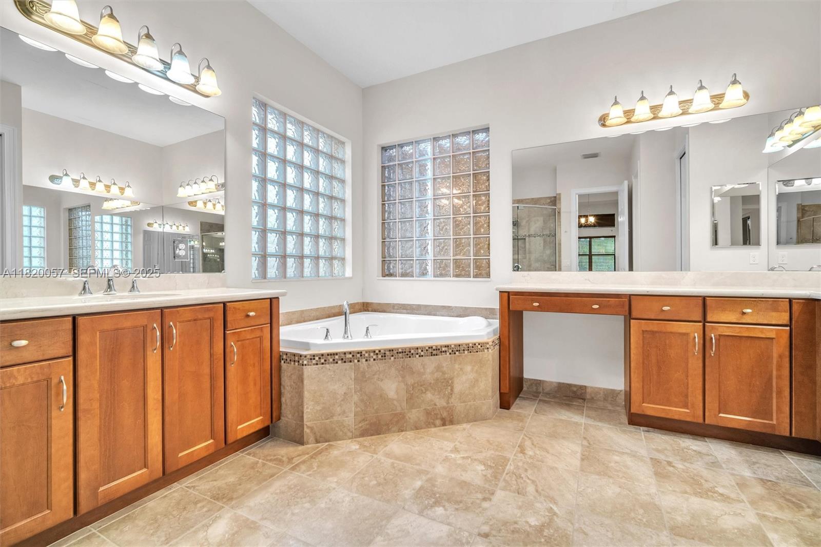 16927 Bridge Crossing Circle 0