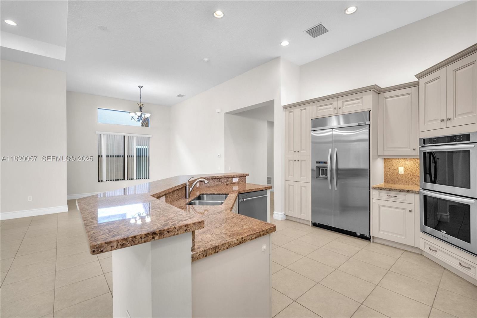 16927 Bridge Crossing Circle 0
