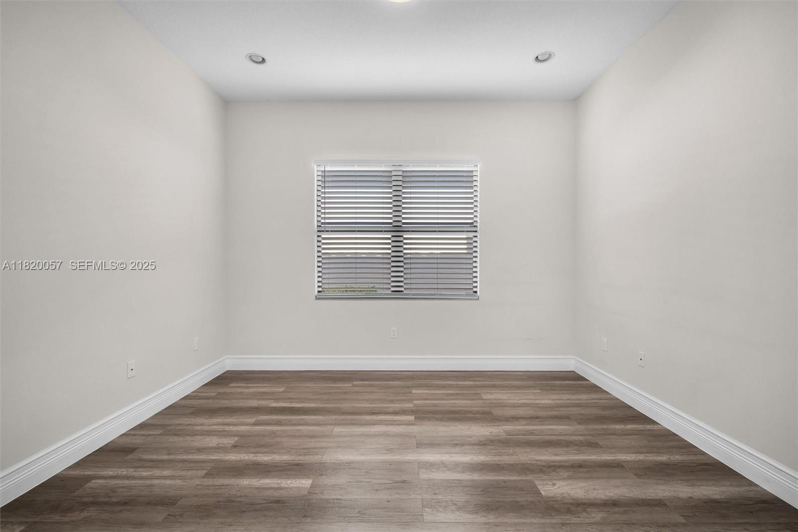 16927 Bridge Crossing Circle 0