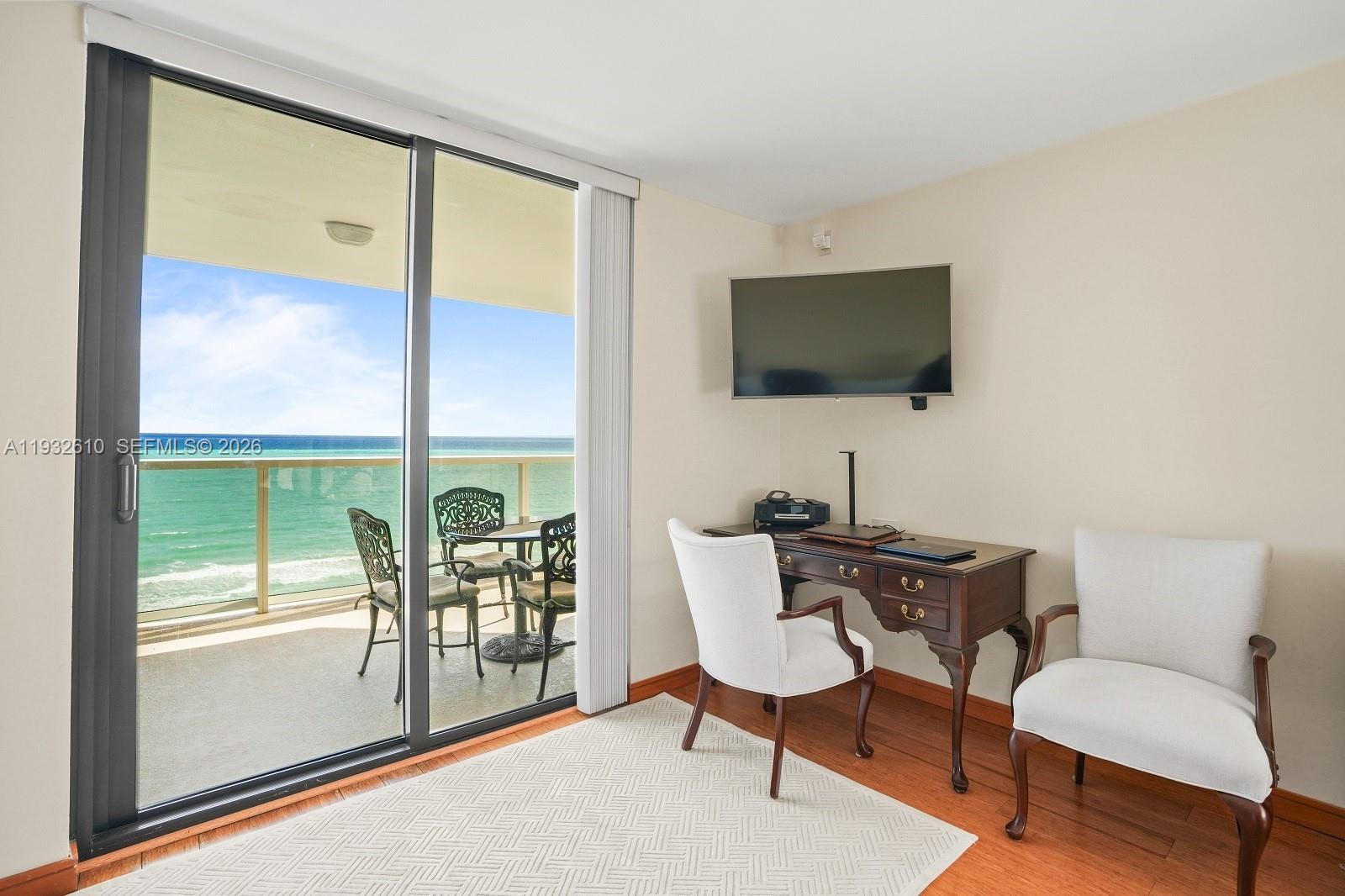 6423 Collins Avenue 1005