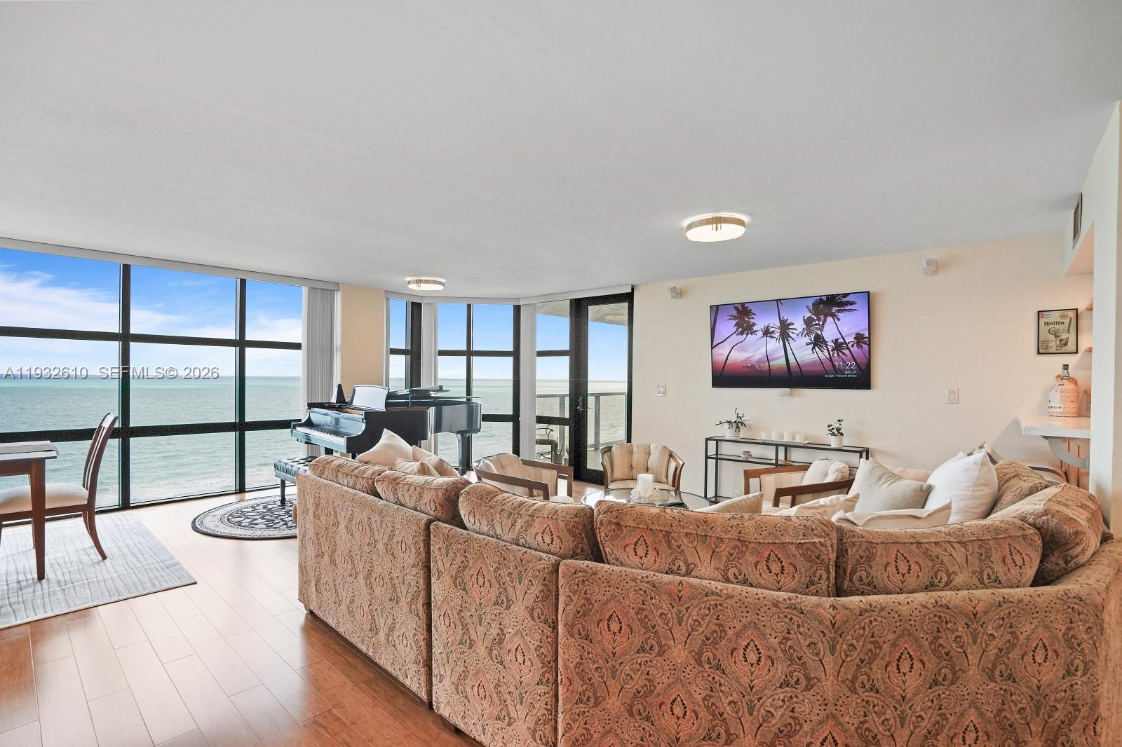 6423 Collins Avenue 1005