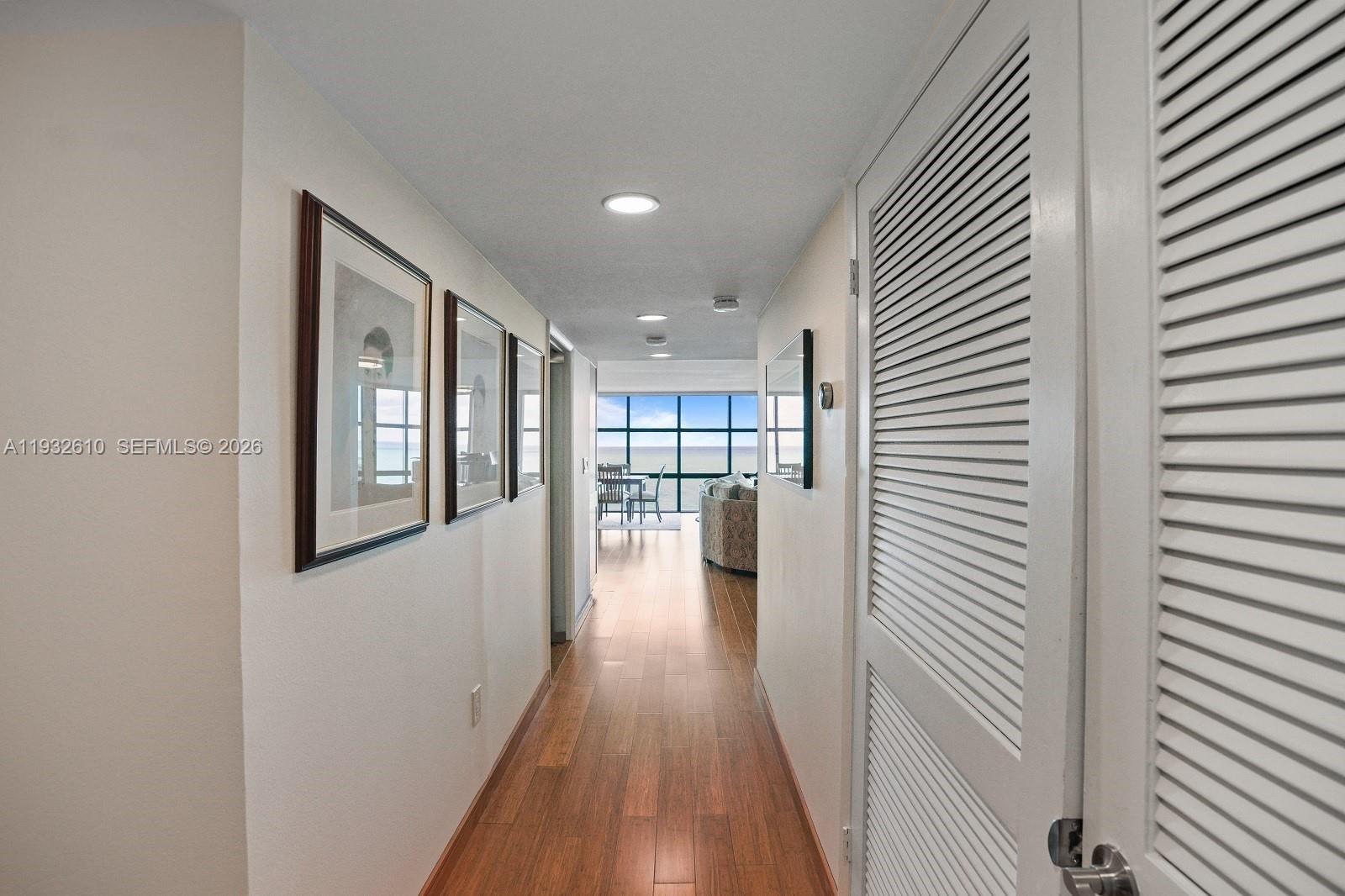 6423 Collins Avenue 1005
