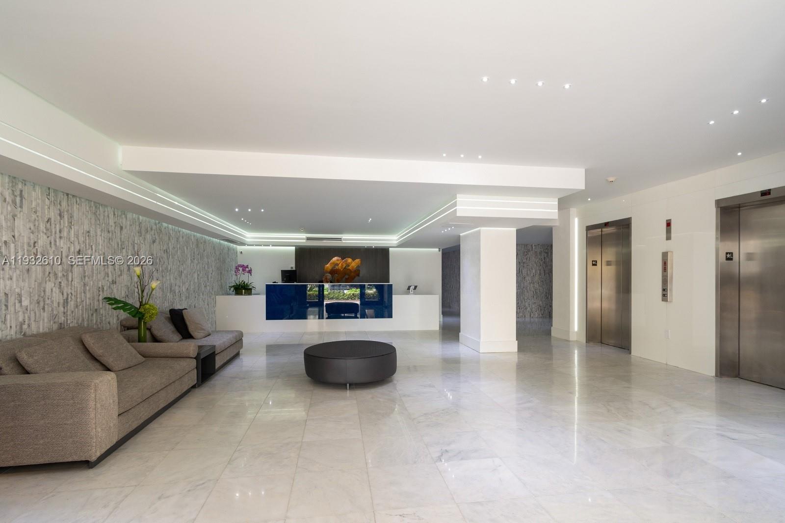 6423 Collins Avenue 1005