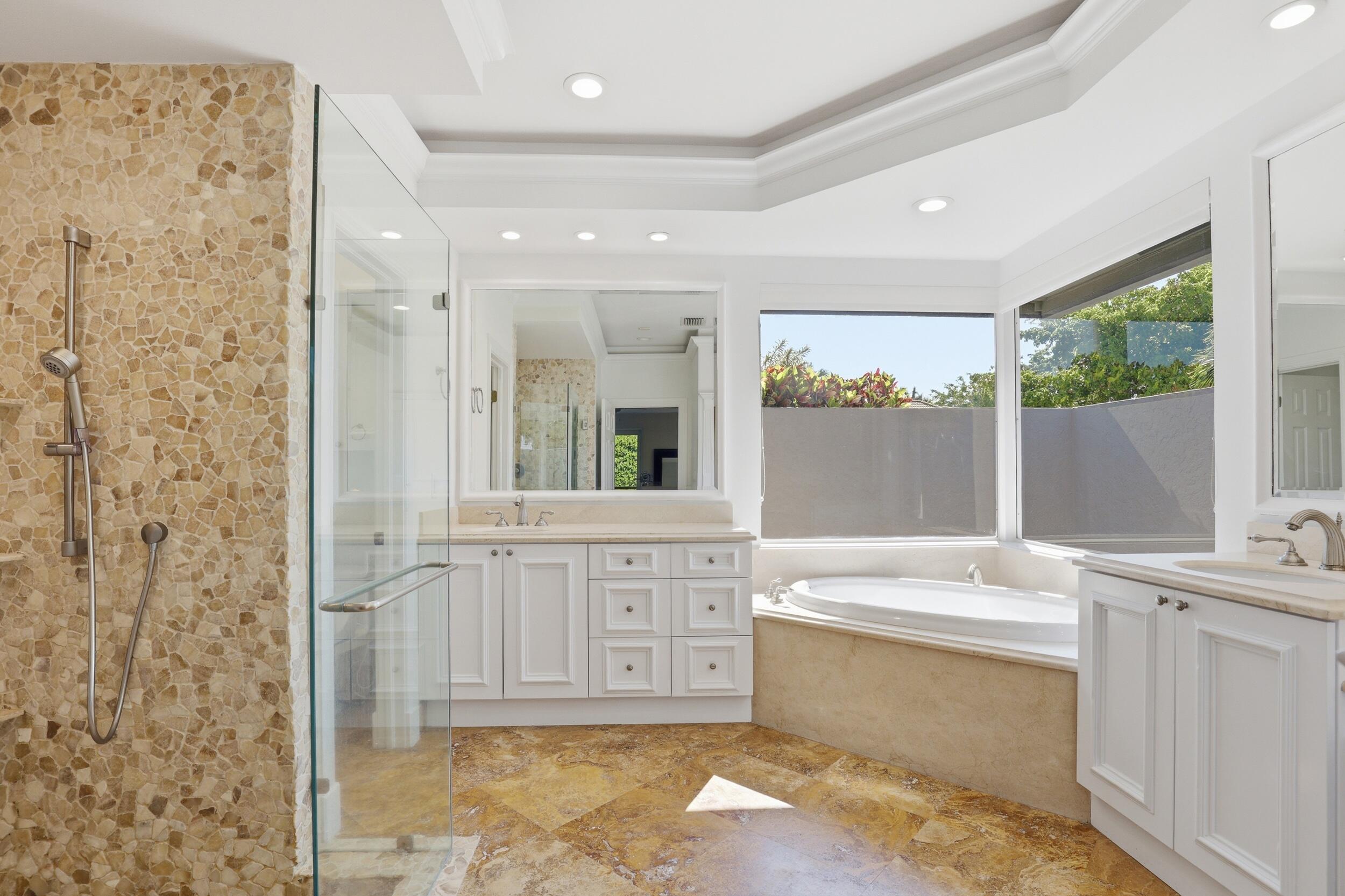4445 NW 28th Way
