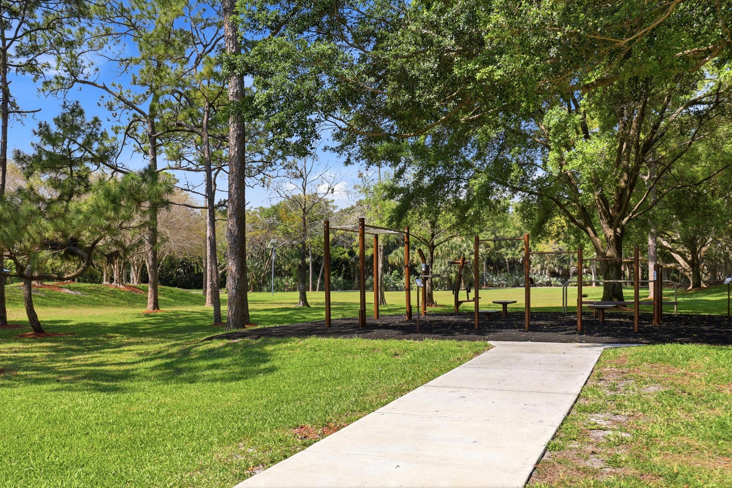 4445 NW 28th Way