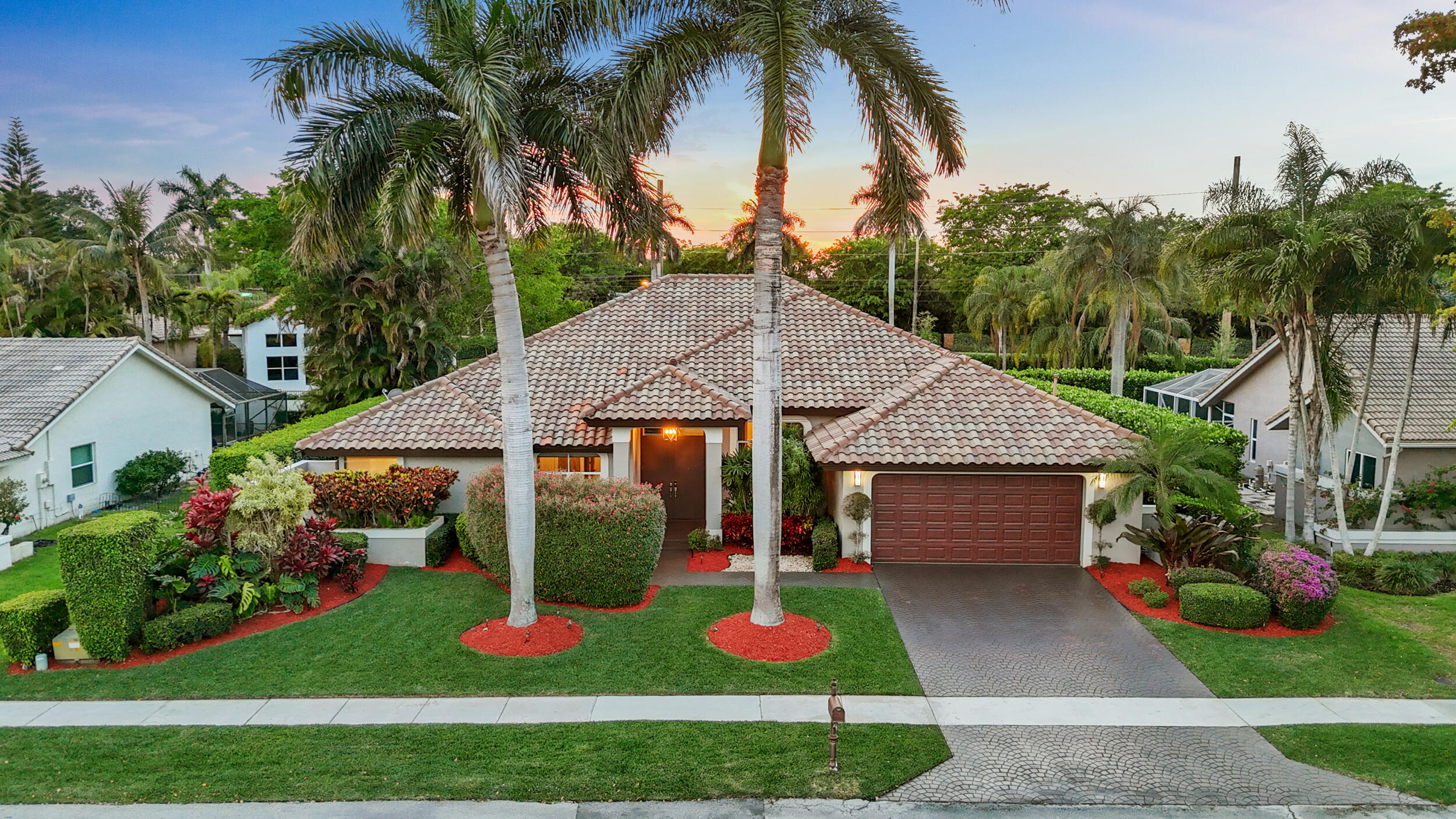 4445 NW 28th Way