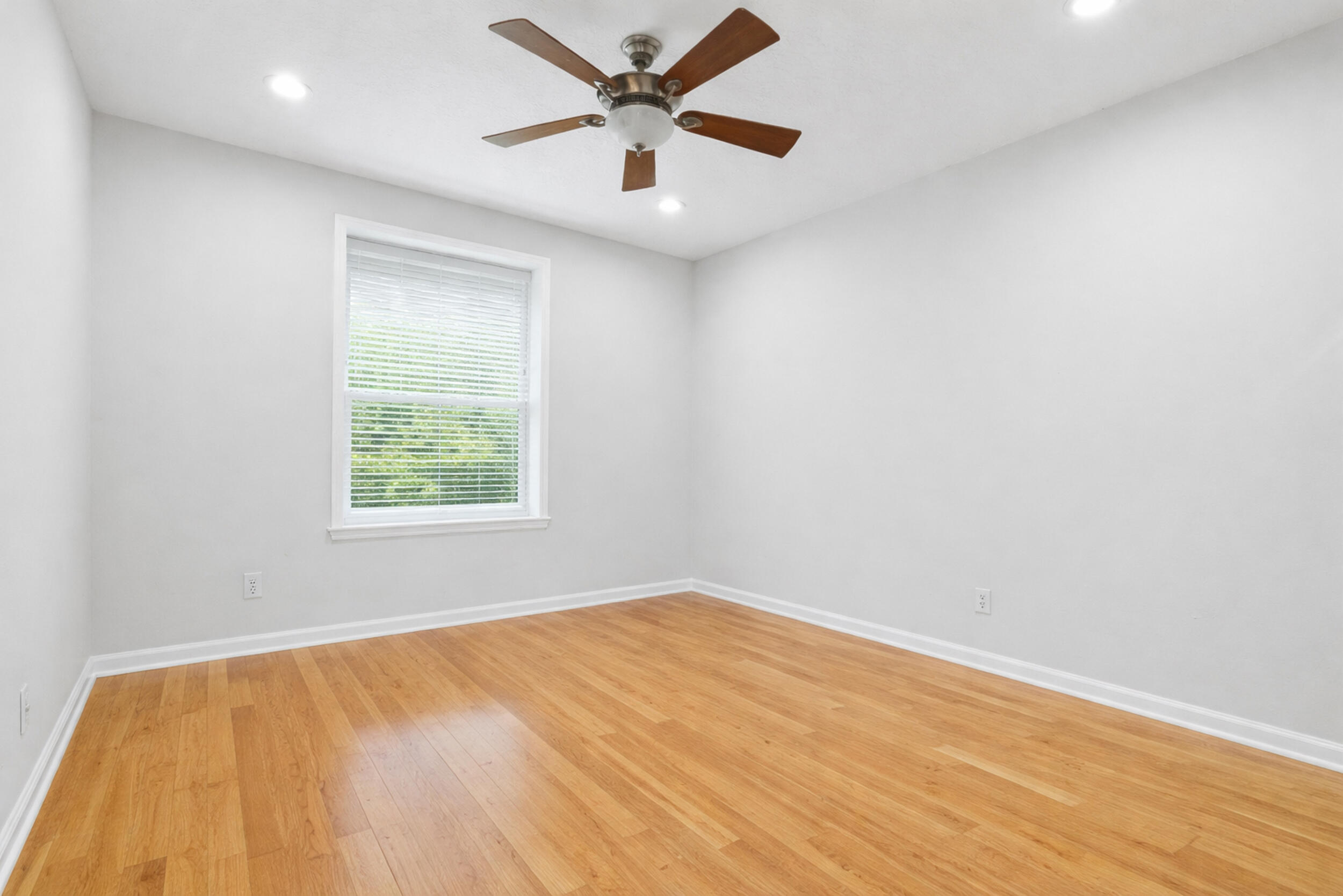 4445 NW 28th Way