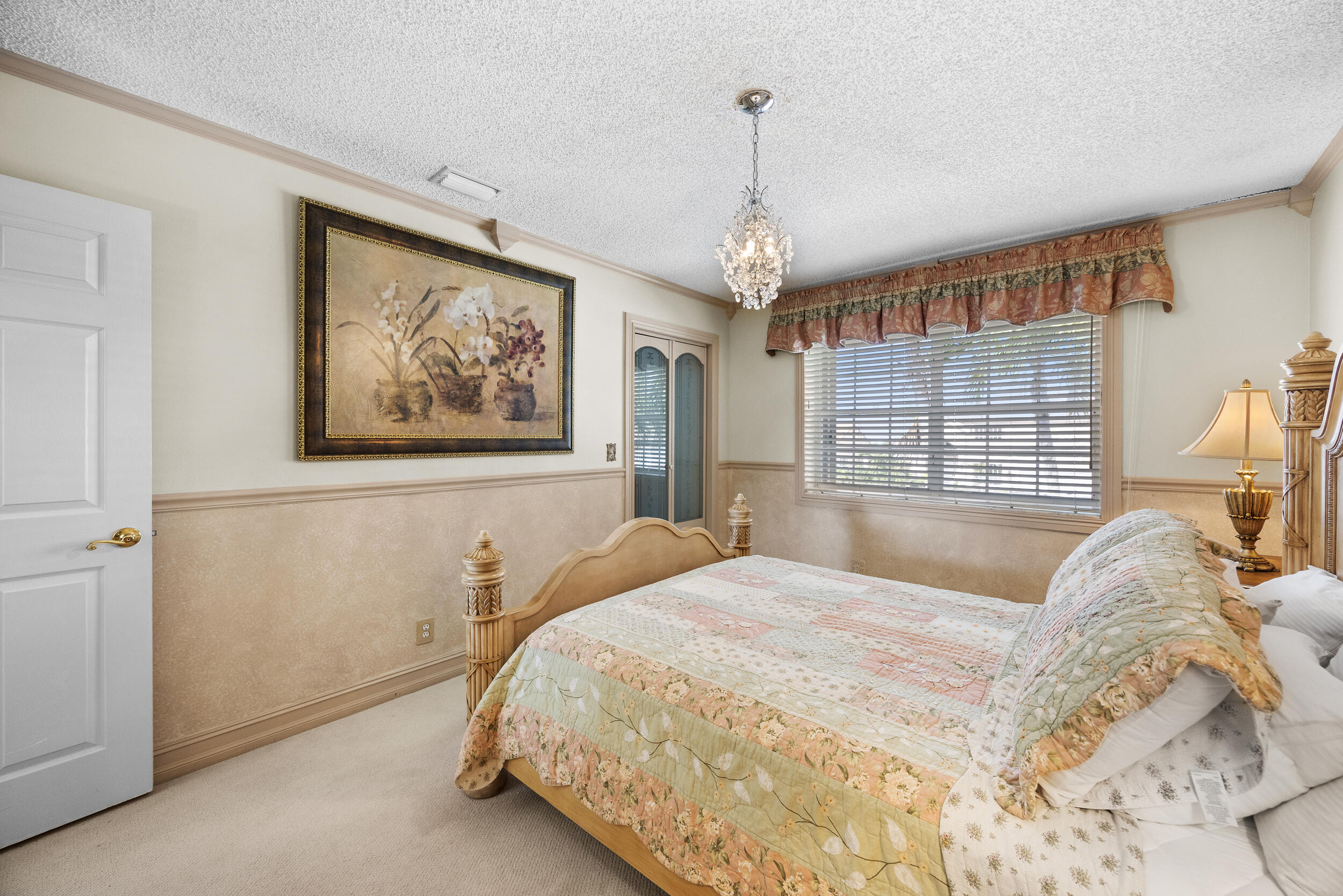 5597 Descartes Circle