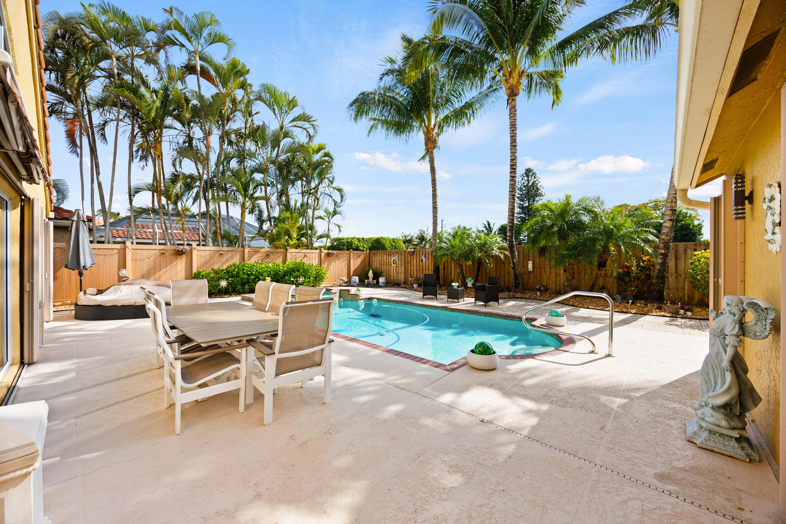 5597 Descartes Circle