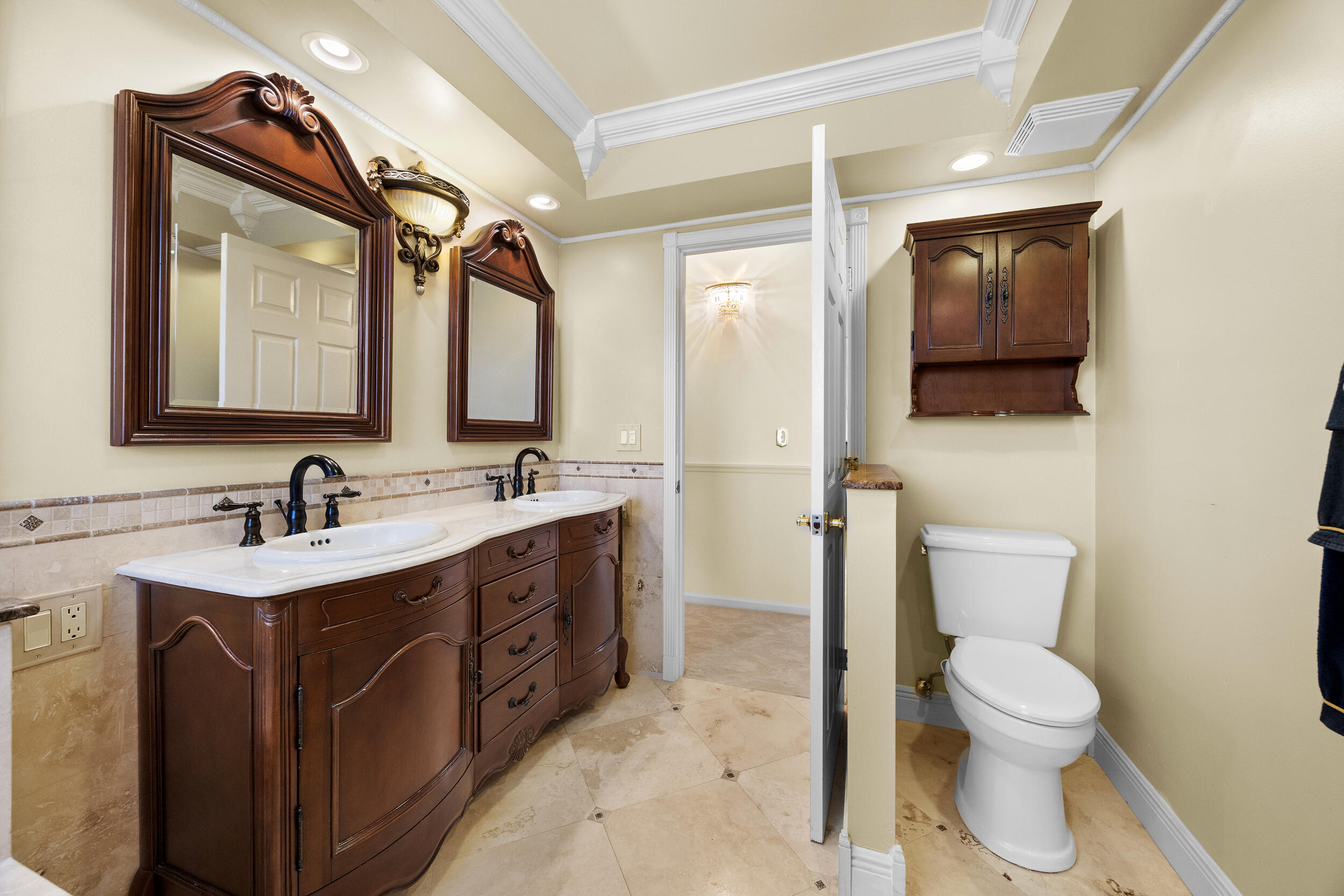 5597 Descartes Circle