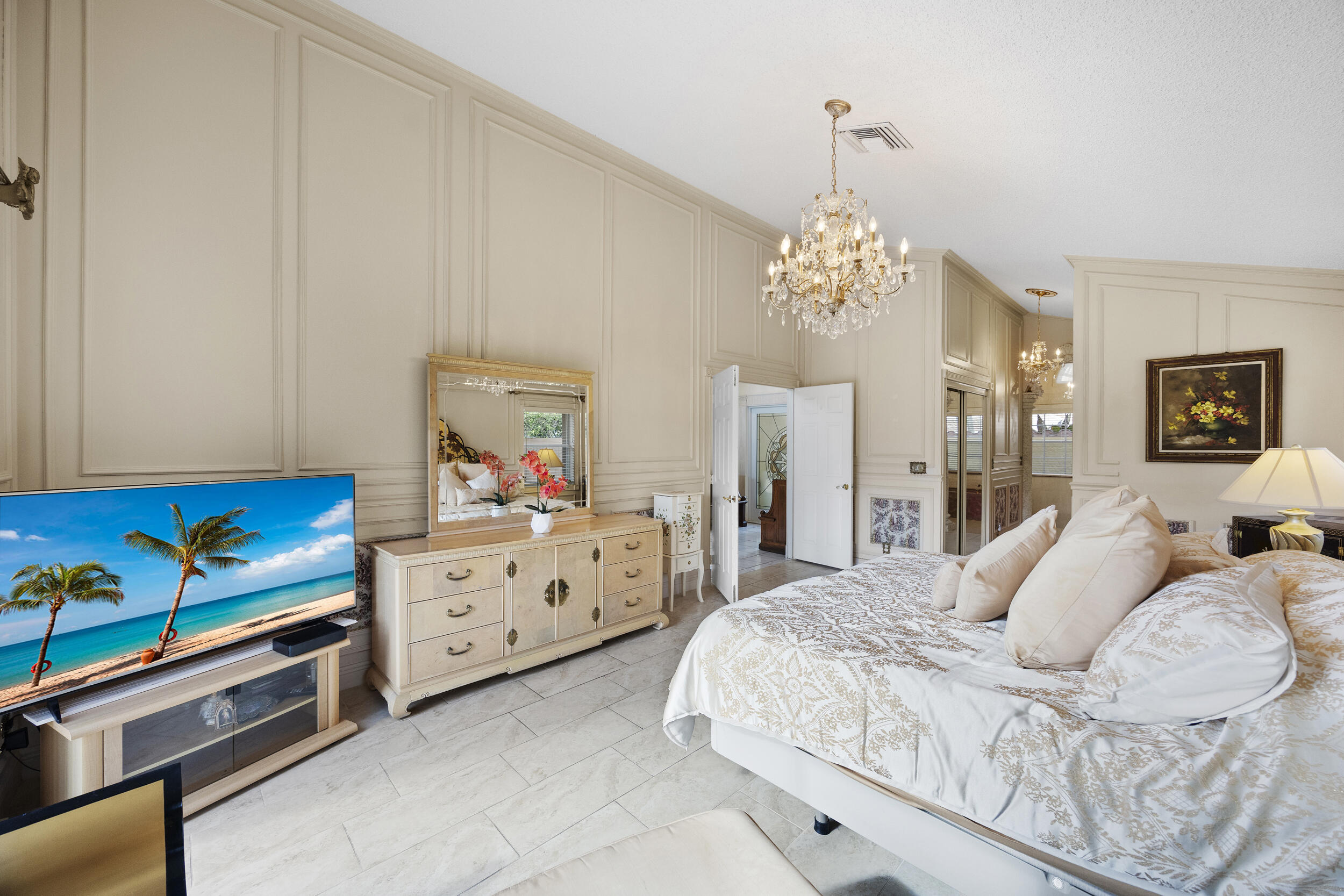 5597 Descartes Circle