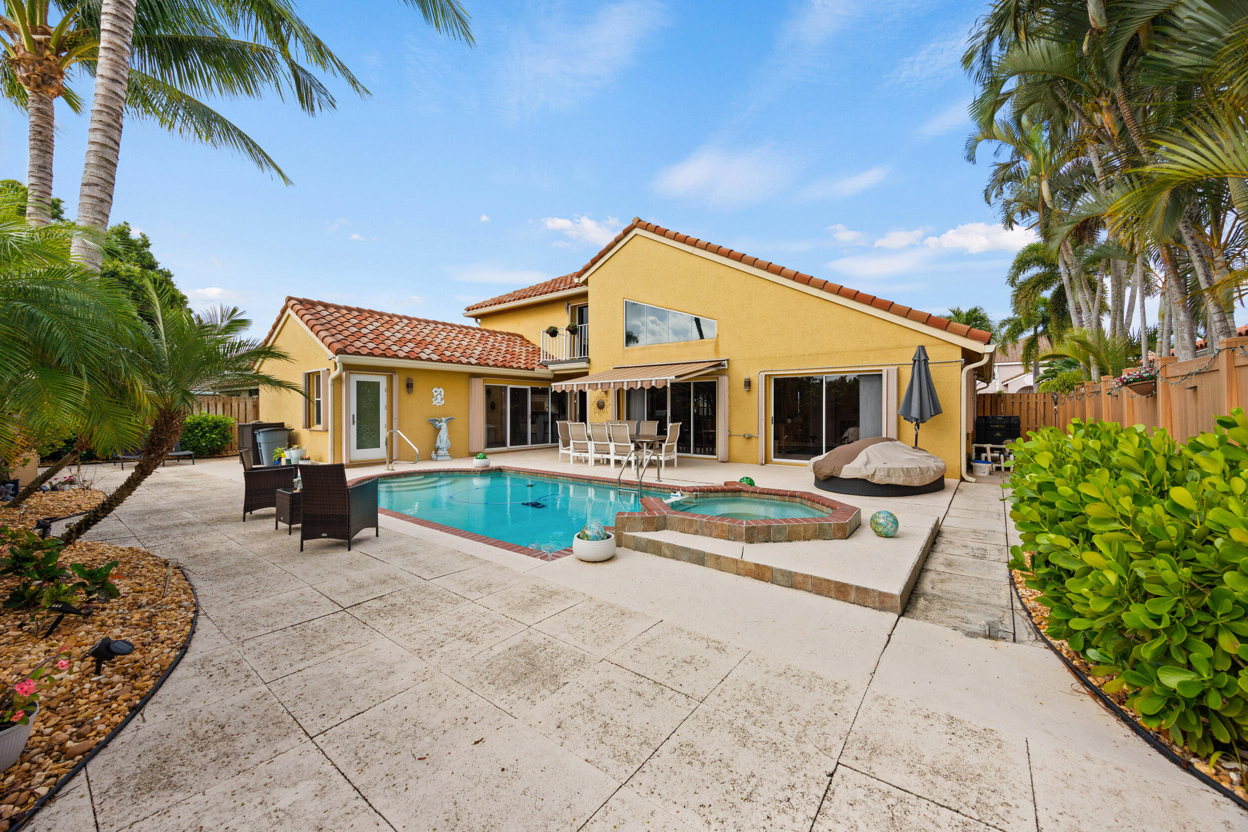 5597 Descartes Circle