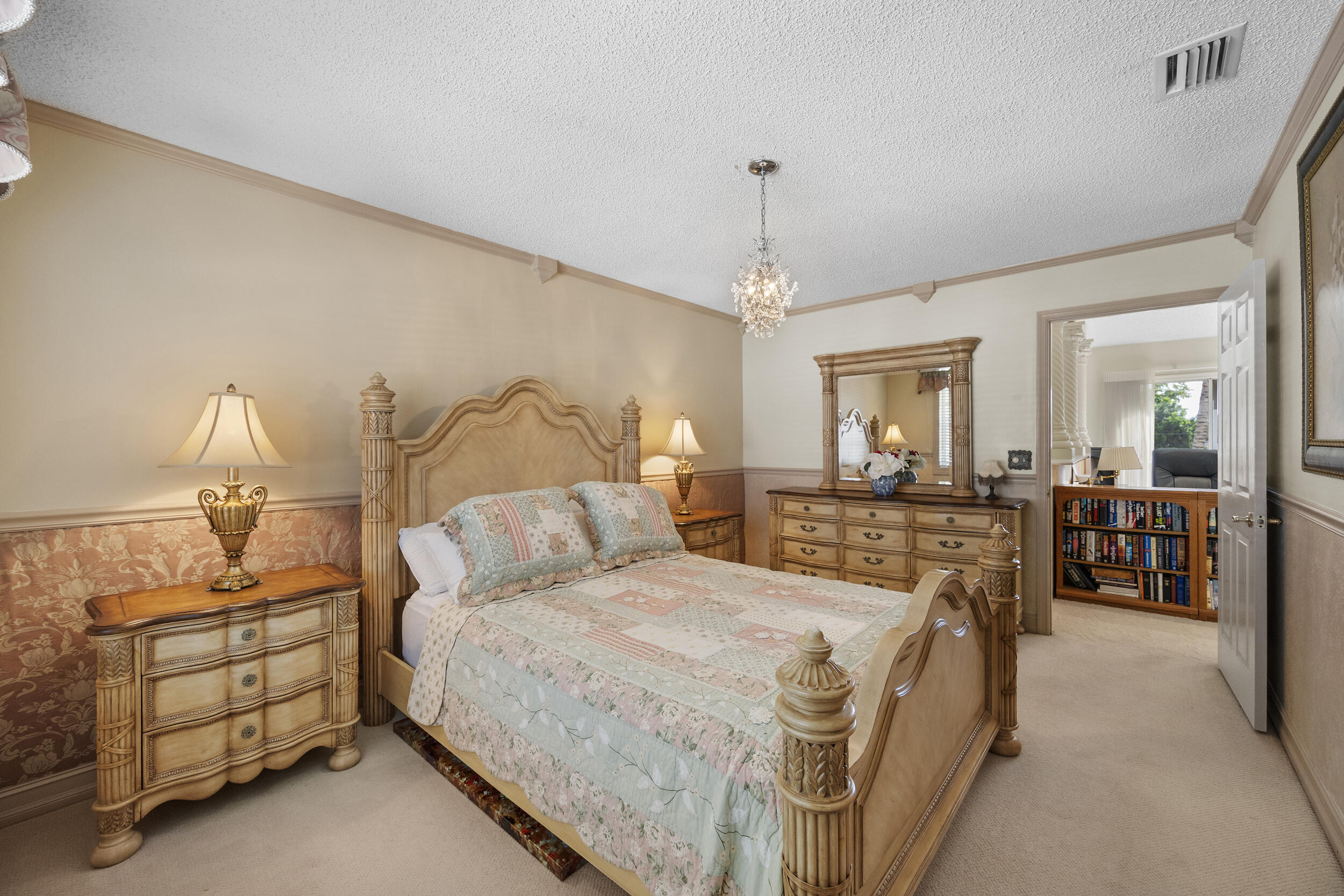 5597 Descartes Circle