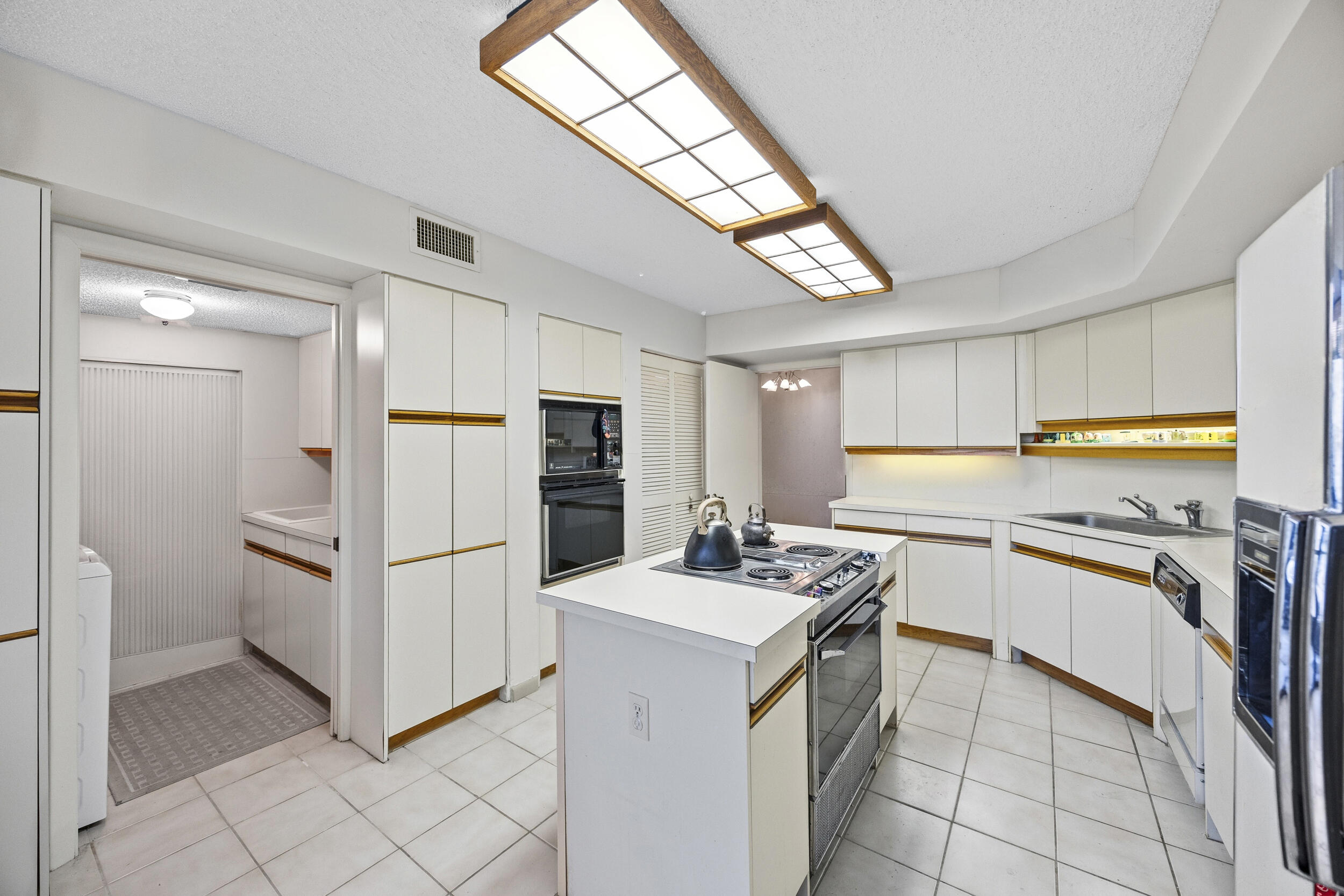 7209 Promenade Drive