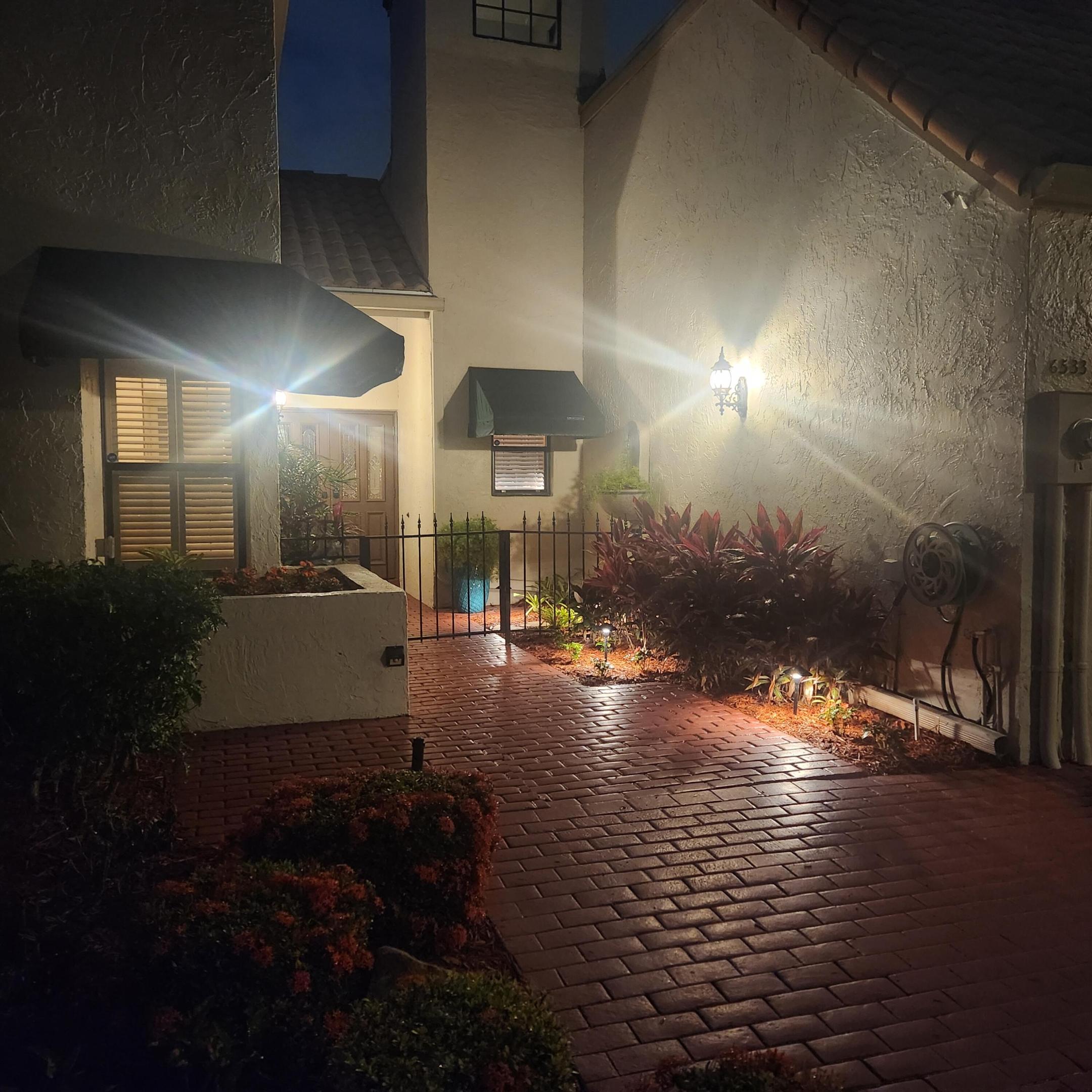 6533 Las Flores Drive