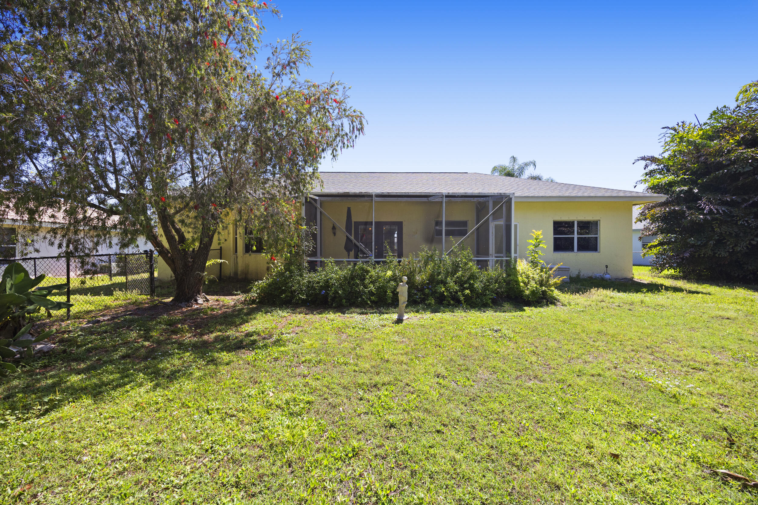 105 Monterey Way