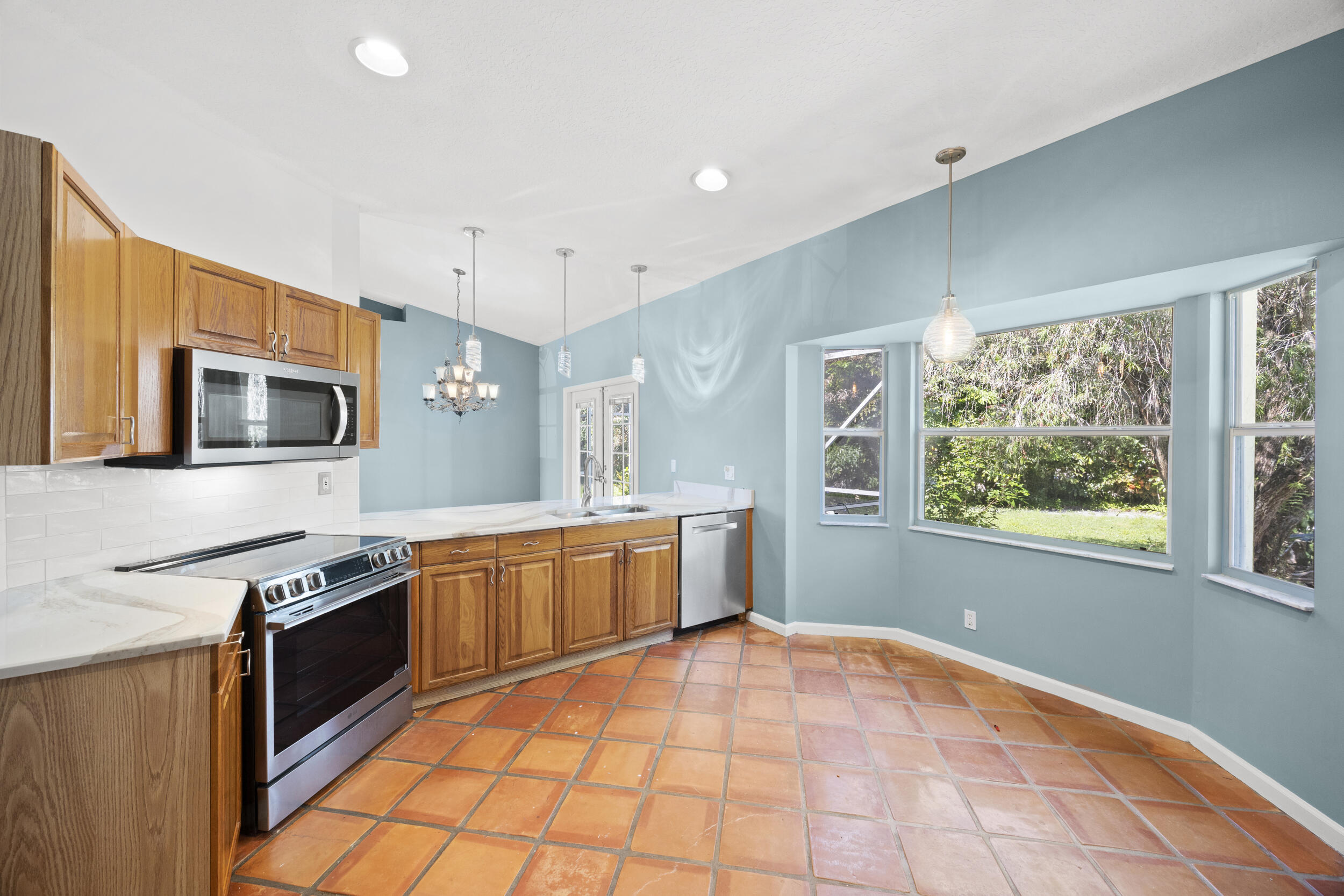 105 Monterey Way