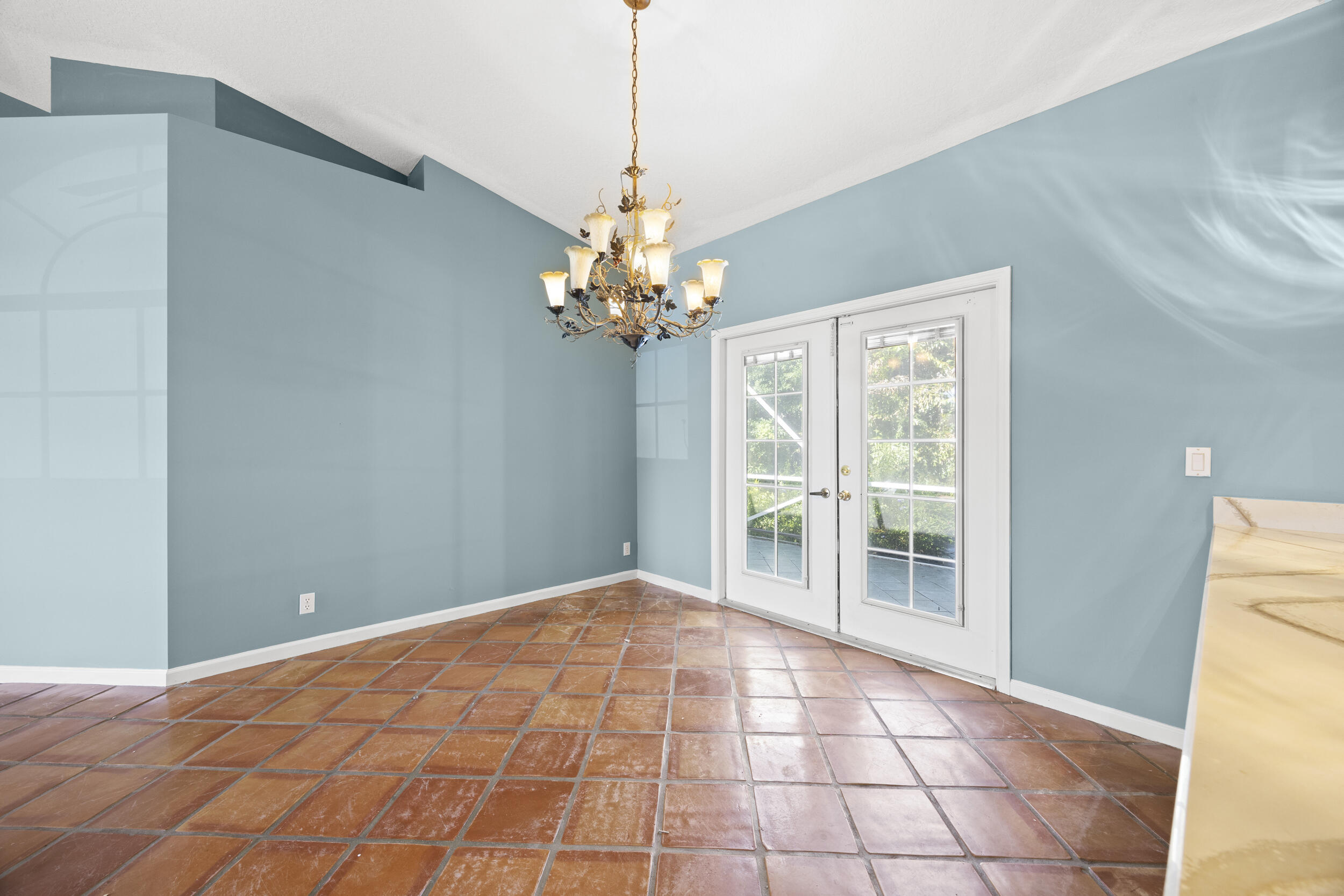 105 Monterey Way
