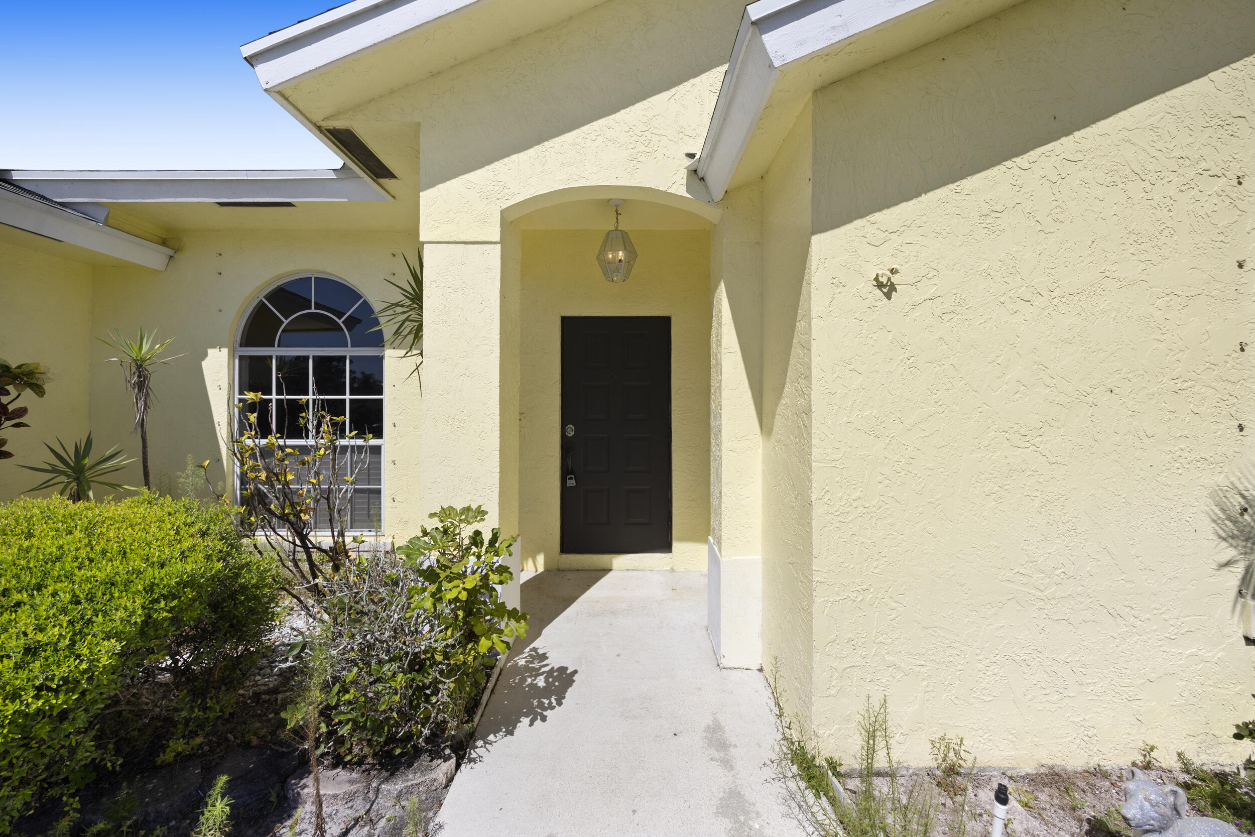 105 Monterey Way