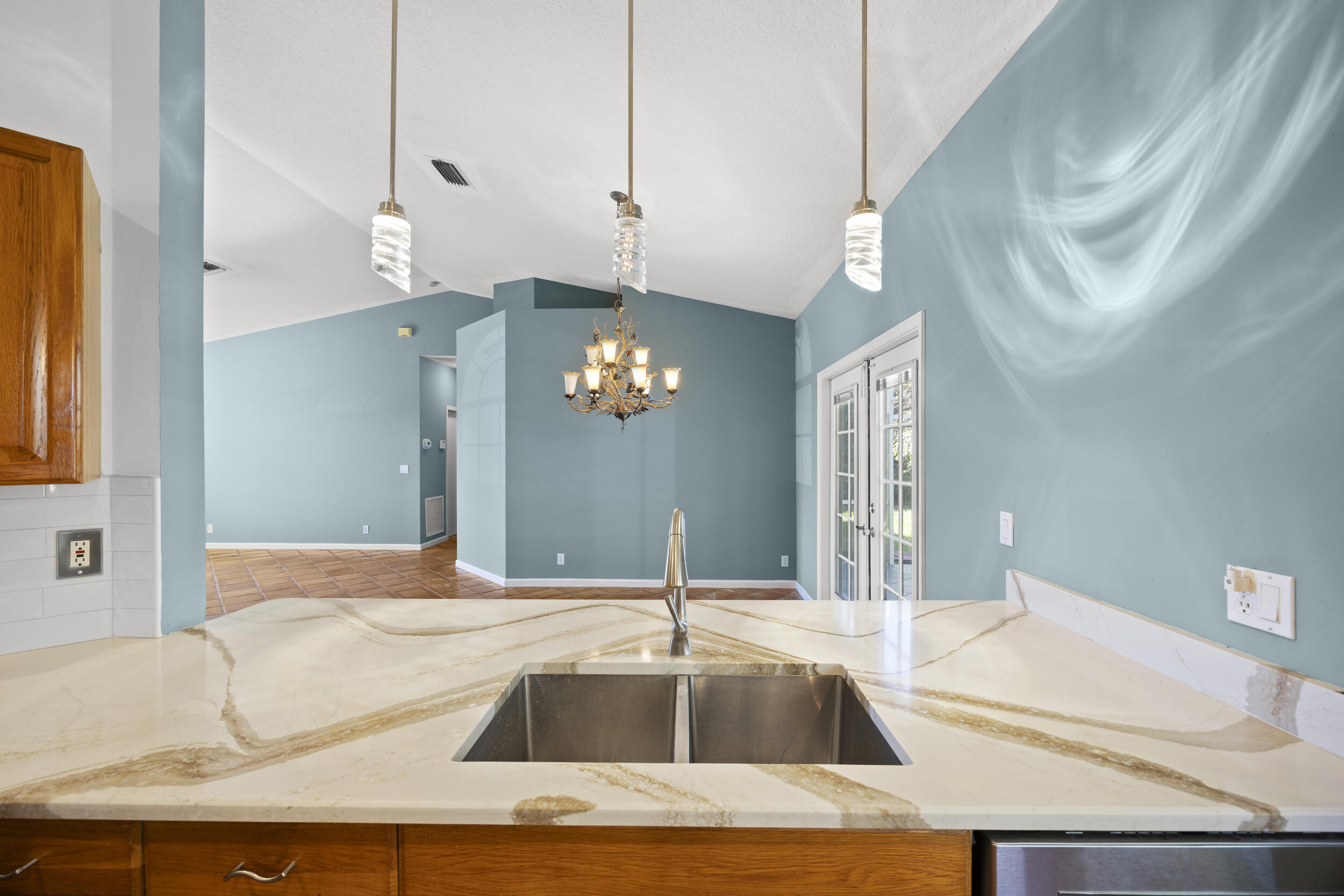 105 Monterey Way