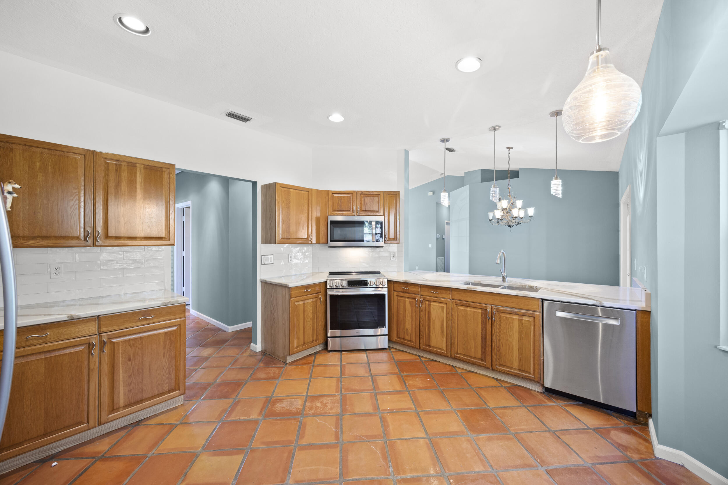 105 Monterey Way
