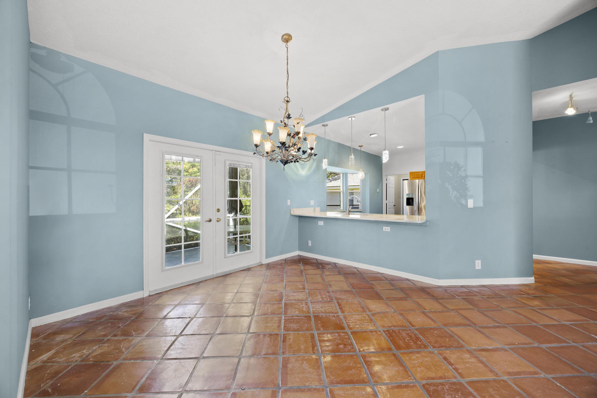 105 Monterey Way