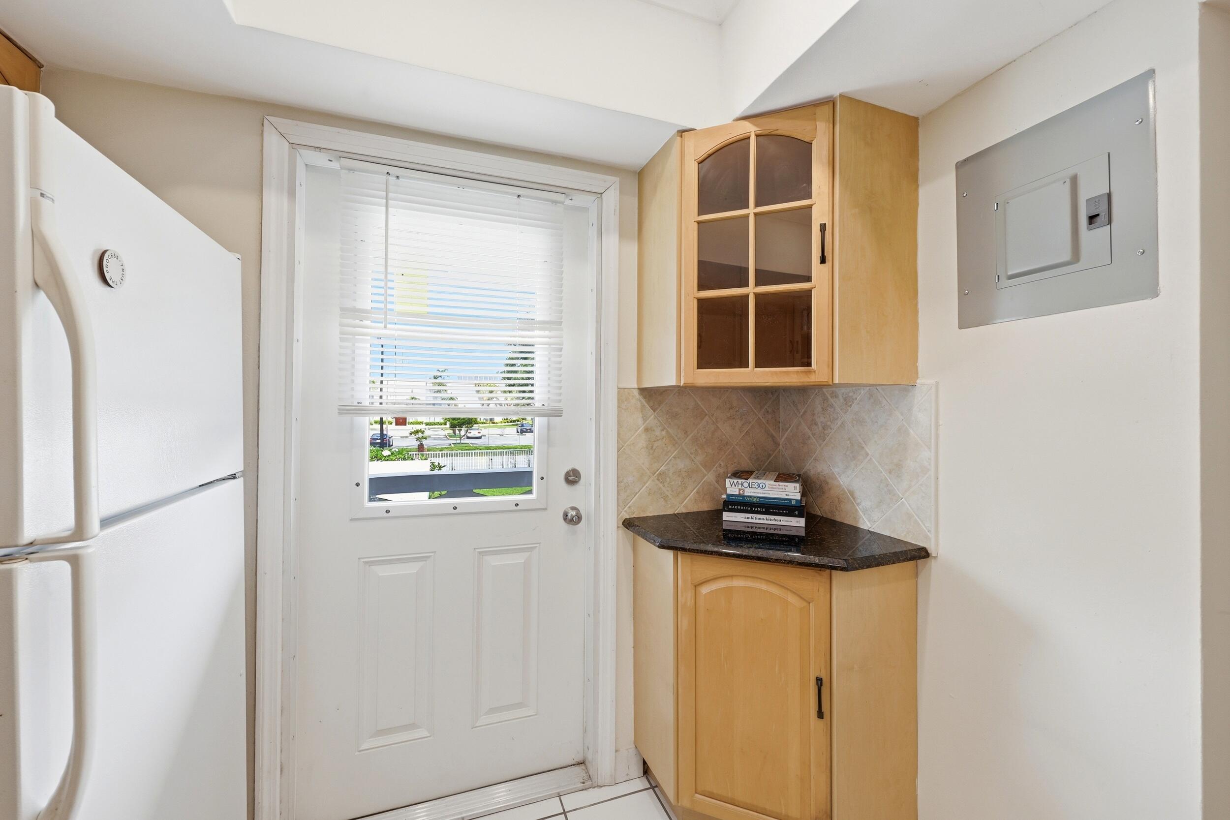 3300 NE 10th Terrace 40