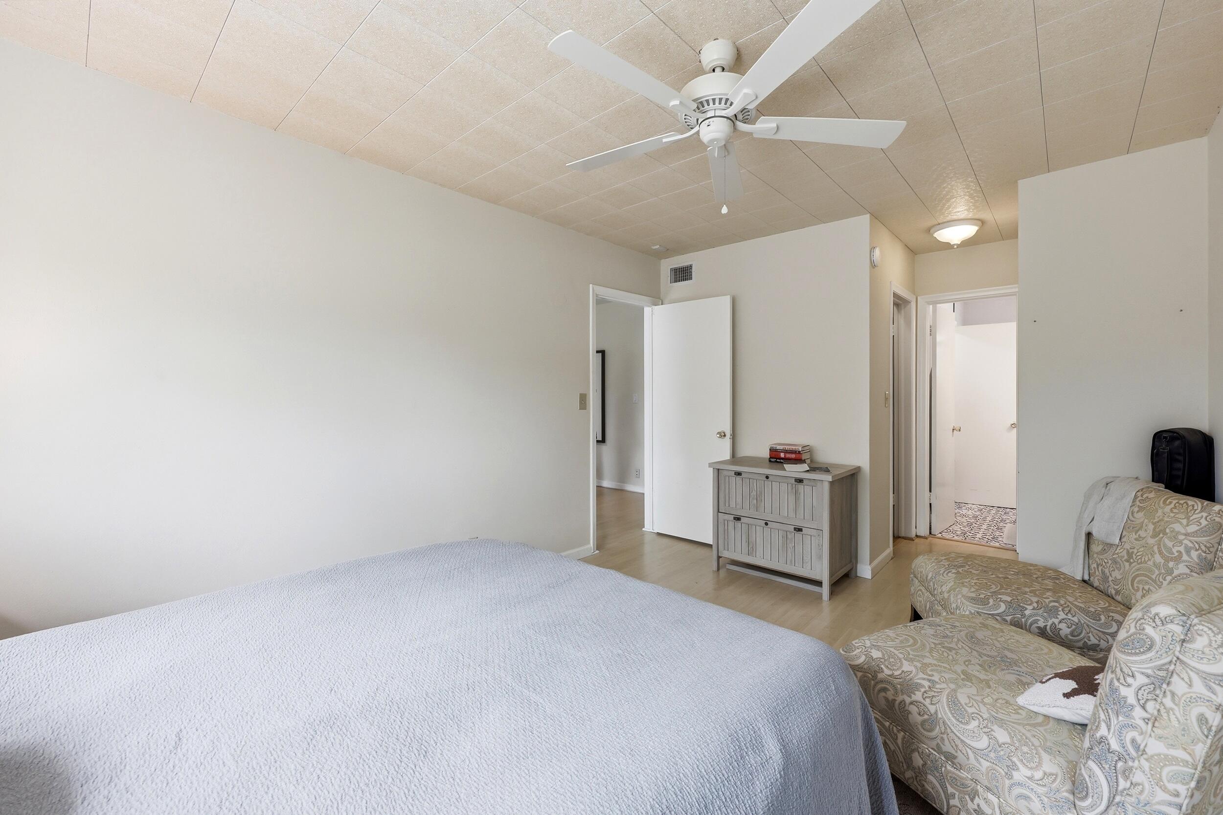 3300 NE 10th Terrace 40