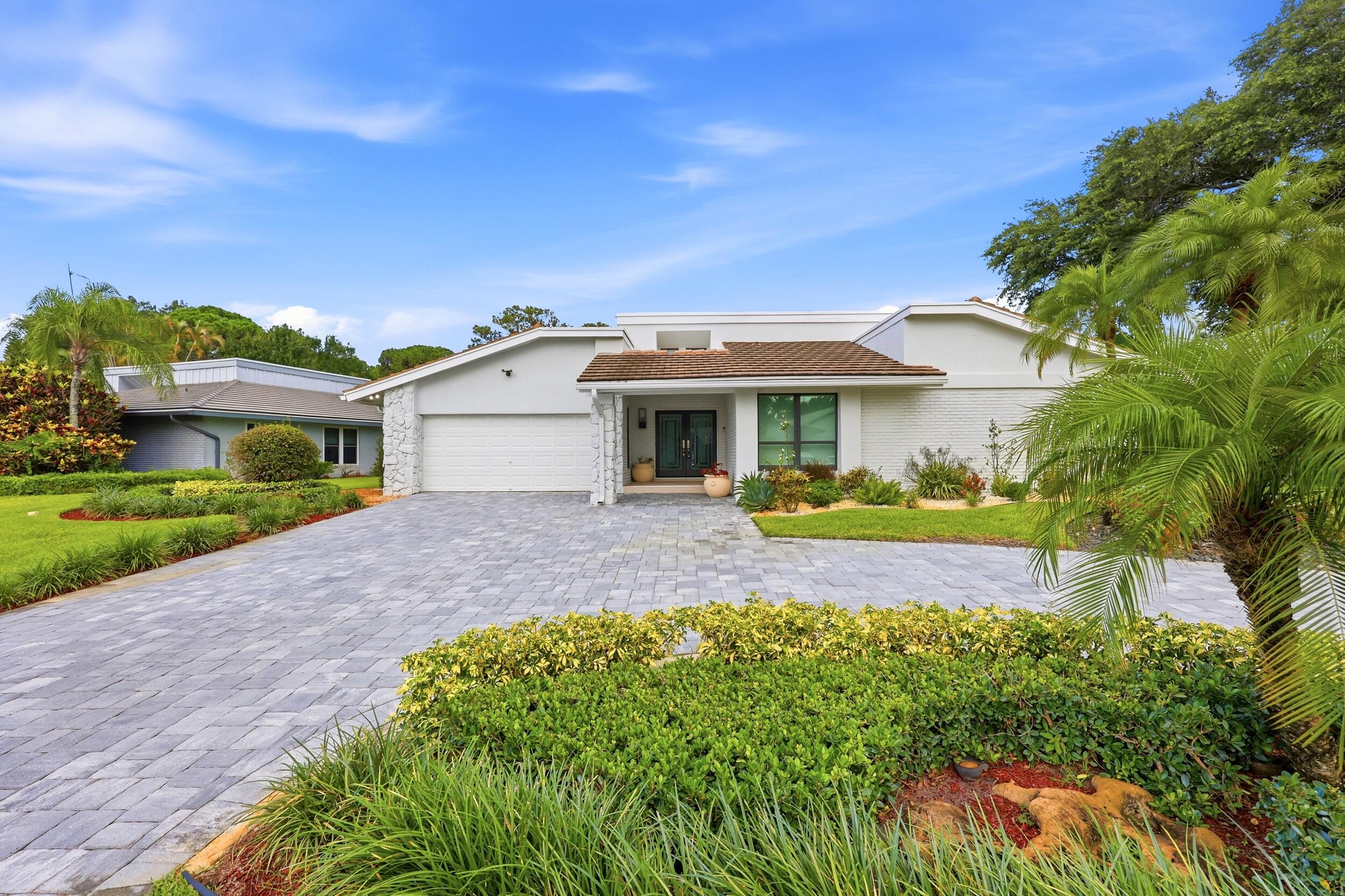 624 W Lakewoode Circle W