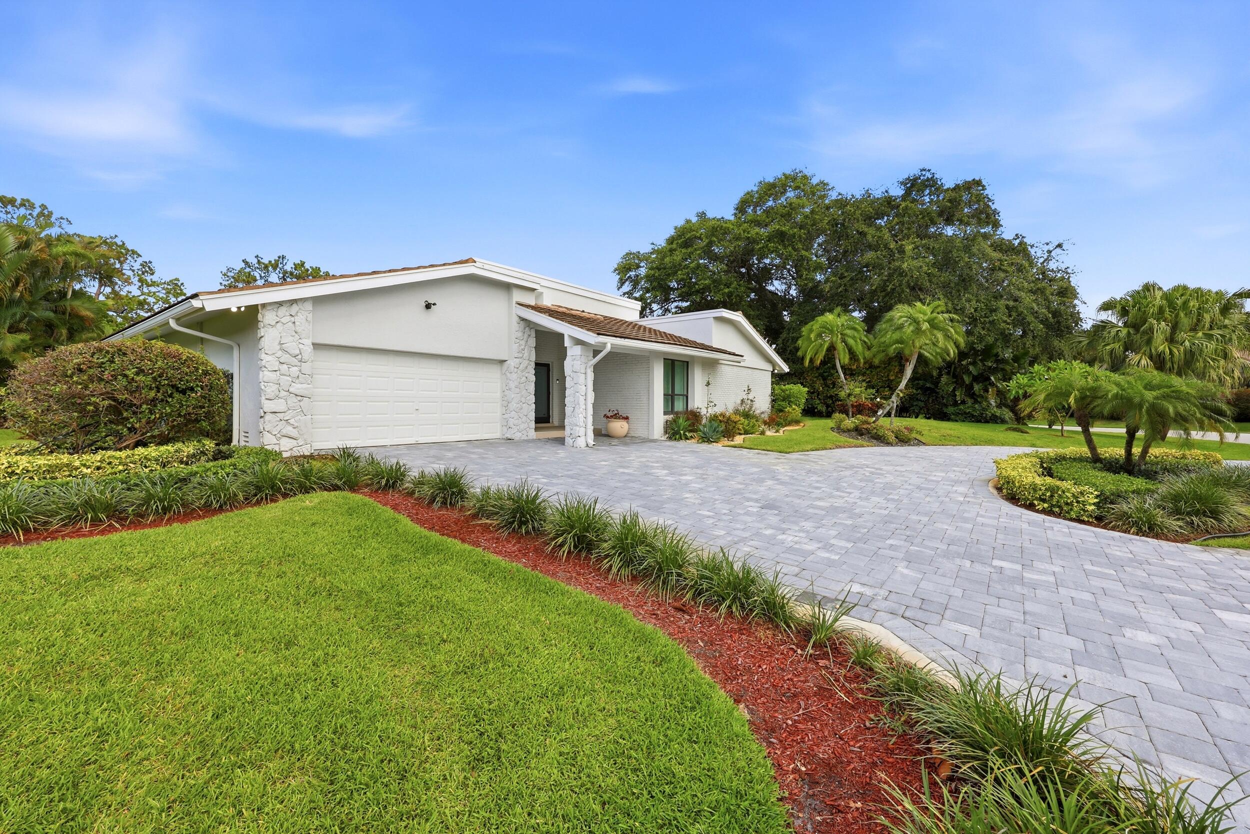 624 W Lakewoode Circle W