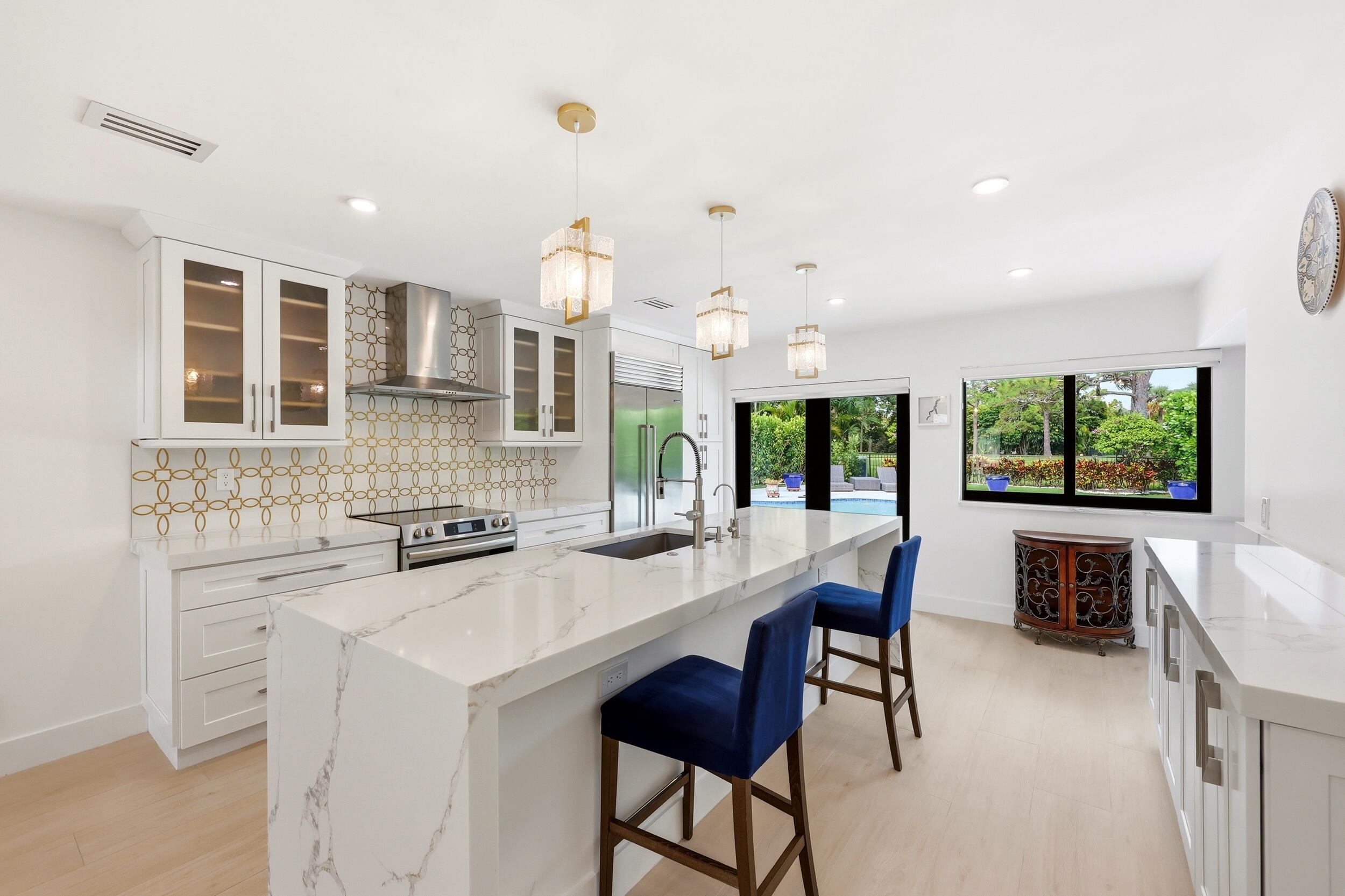 624 W Lakewoode Circle W