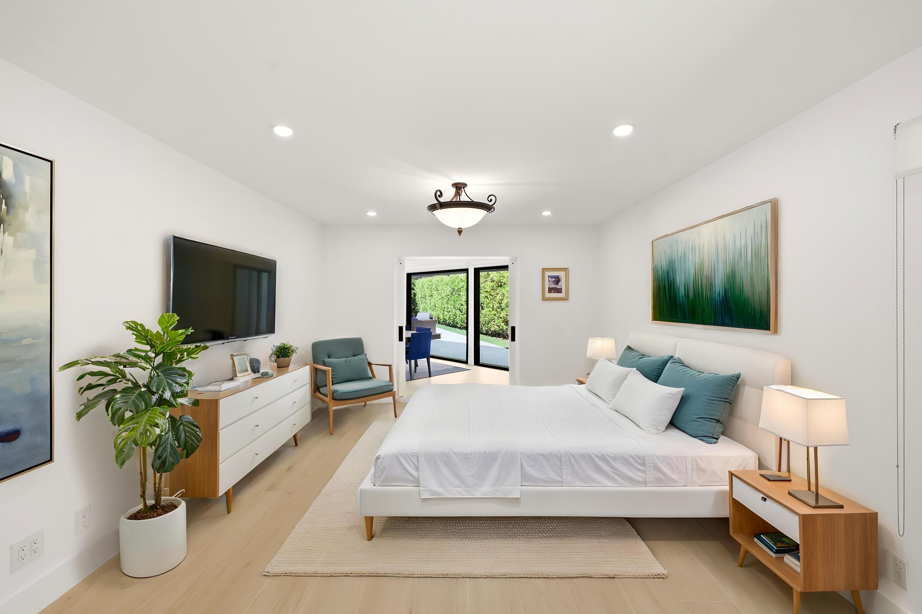 624 W Lakewoode Circle W
