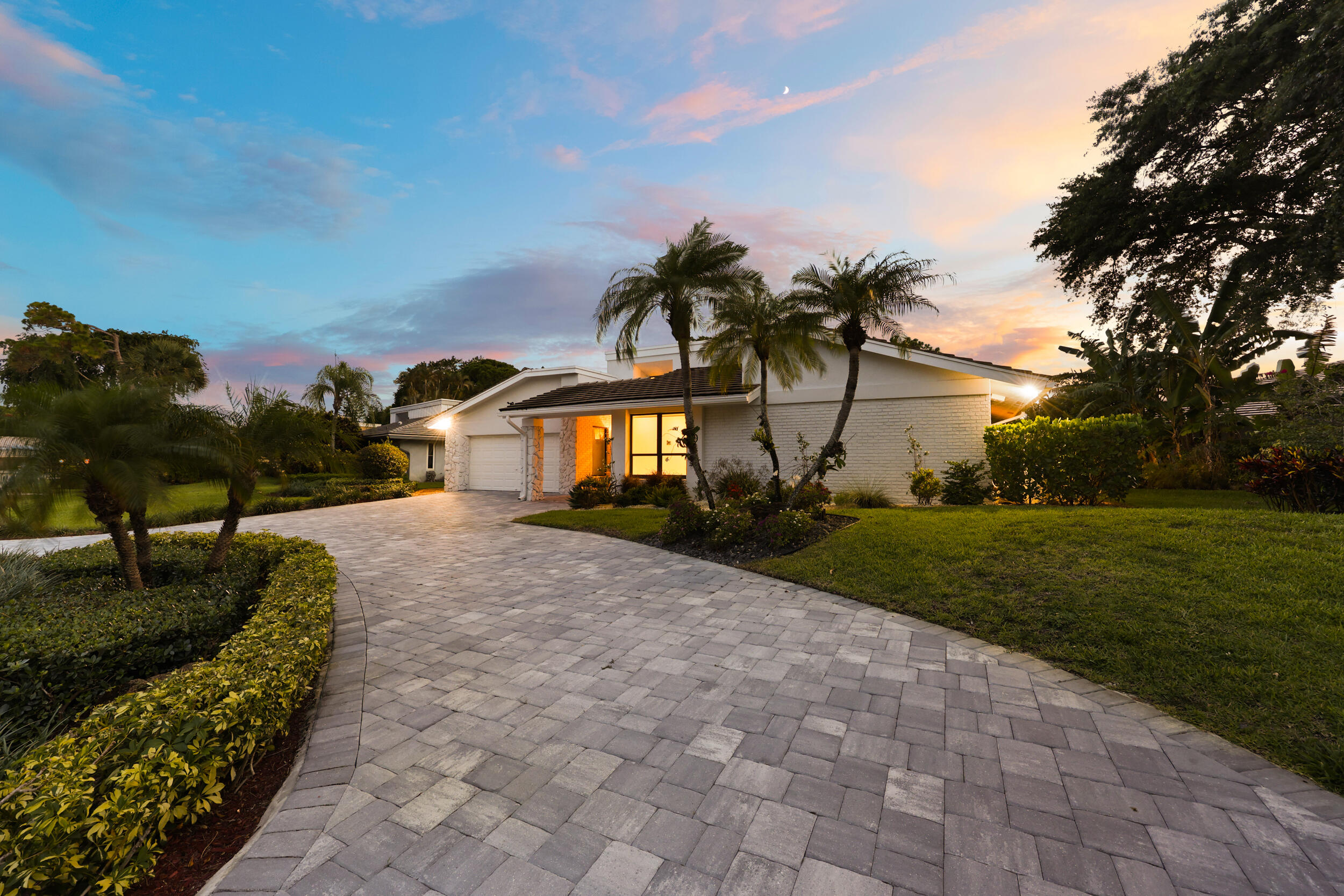 624 W Lakewoode Circle W