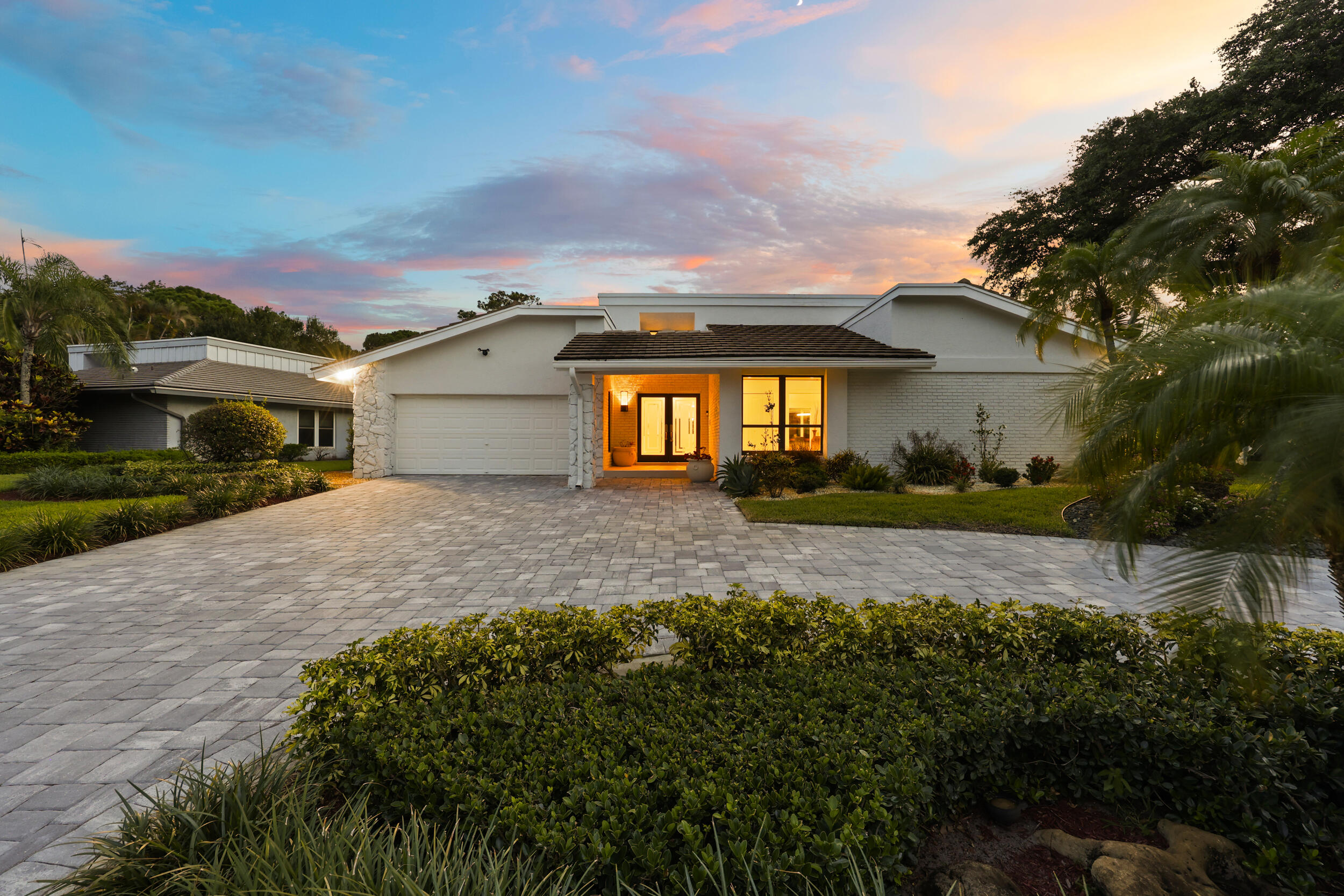 624 W Lakewoode Circle W