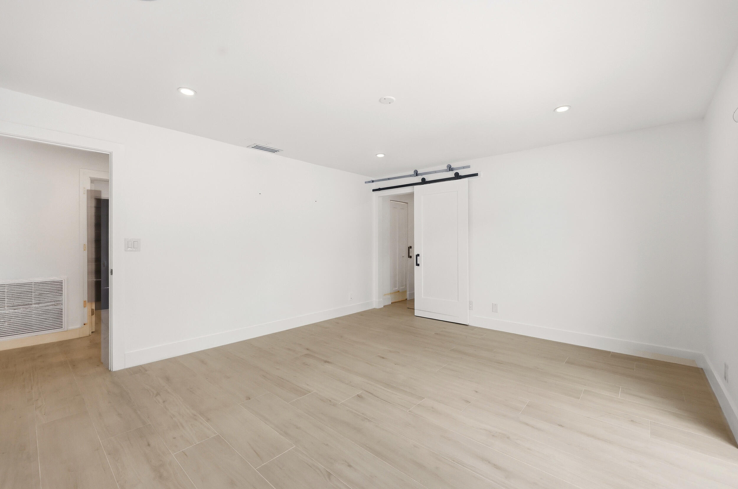 624 W Lakewoode Circle W