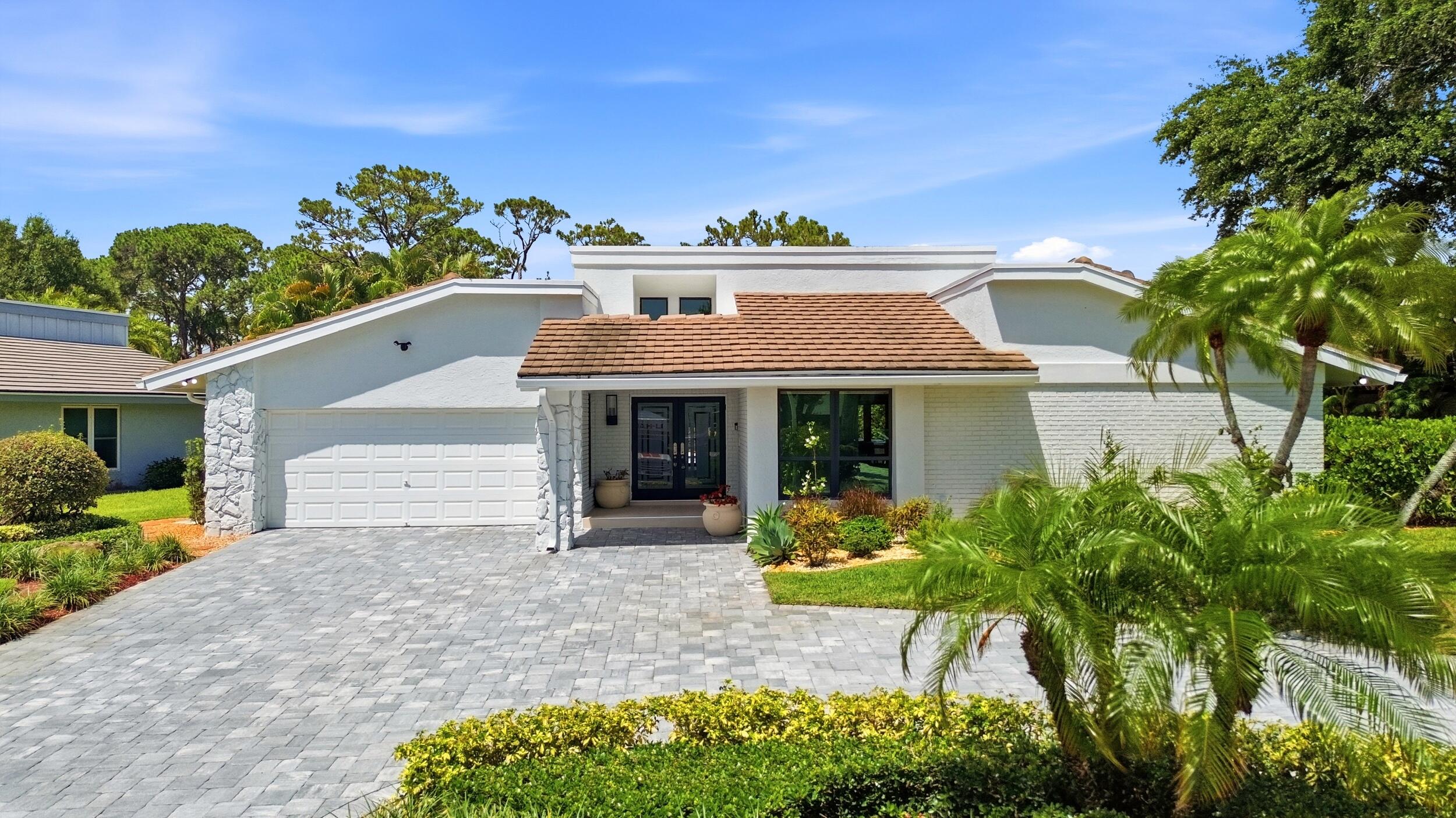 624 W Lakewoode Circle W
