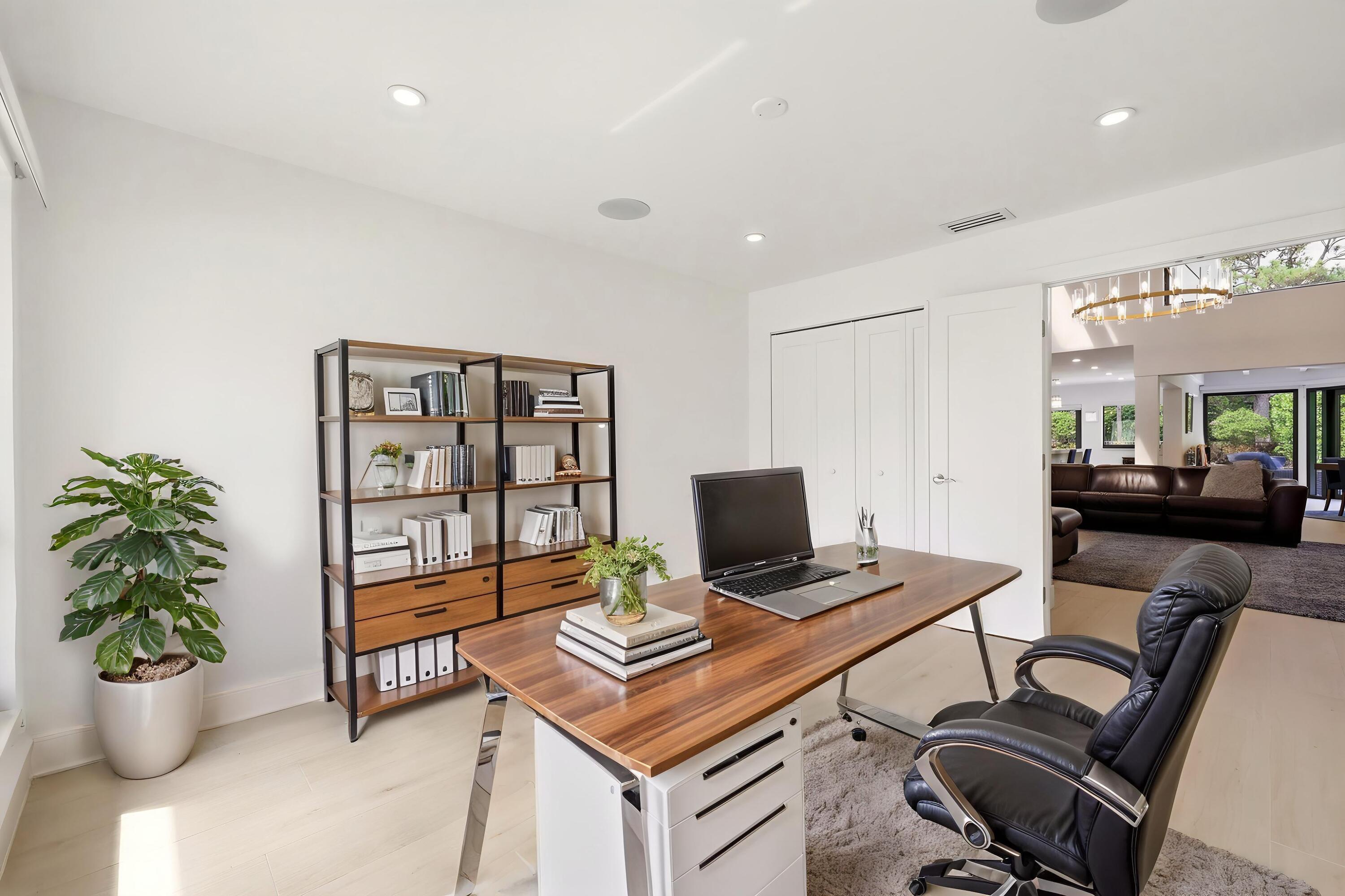 624 W Lakewoode Circle W