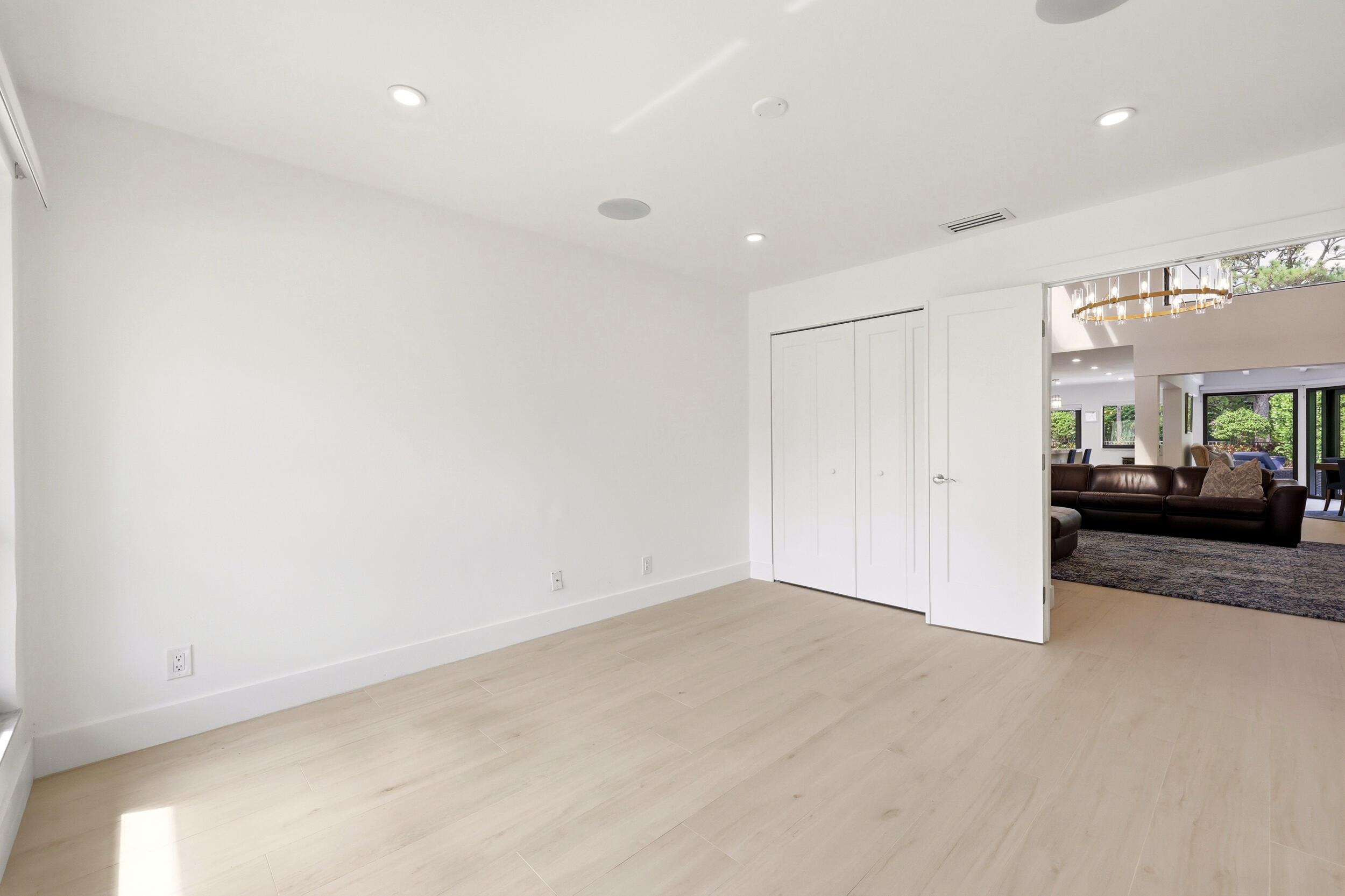 624 W Lakewoode Circle W