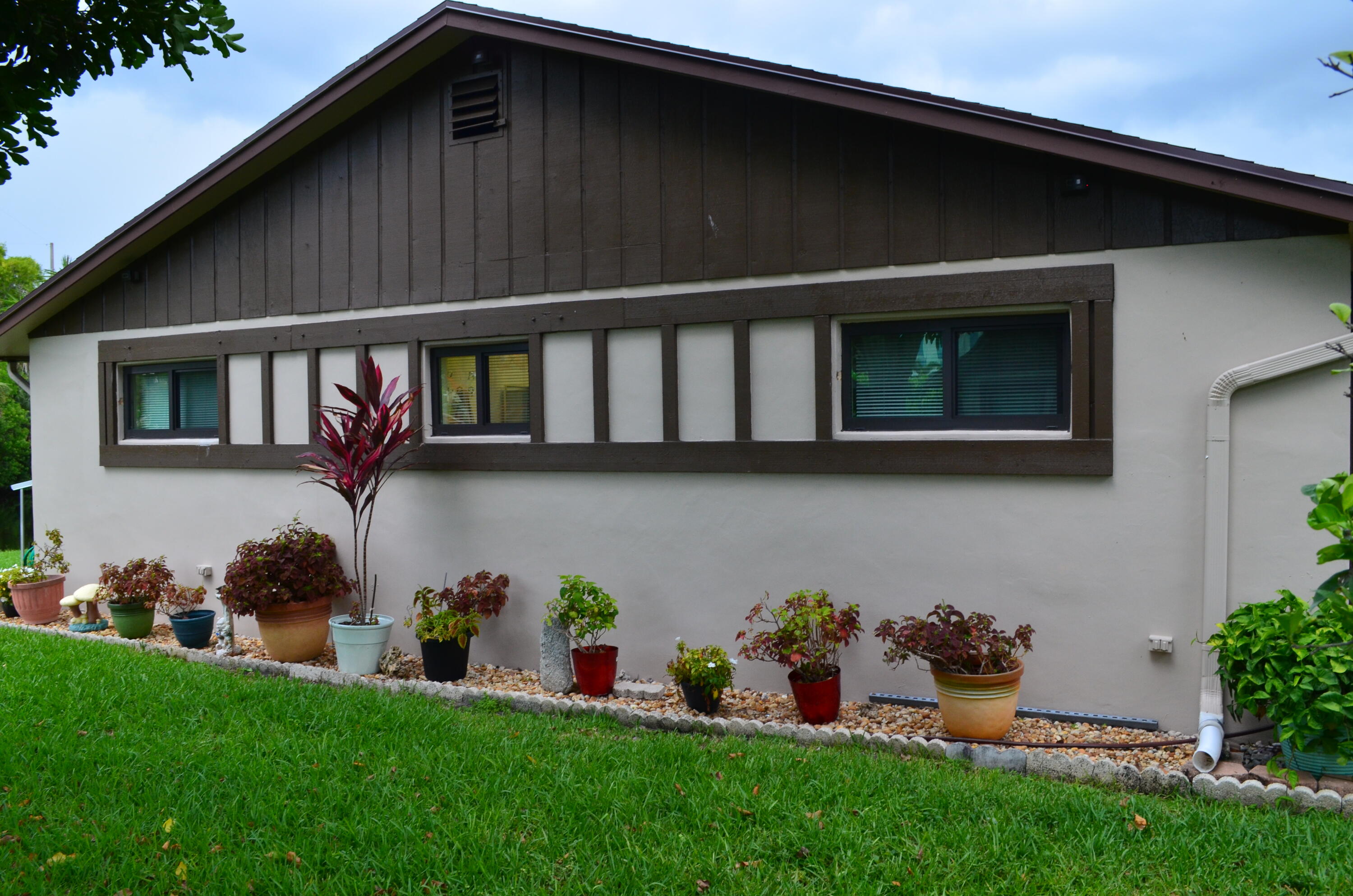 5392 Viburnum Circle