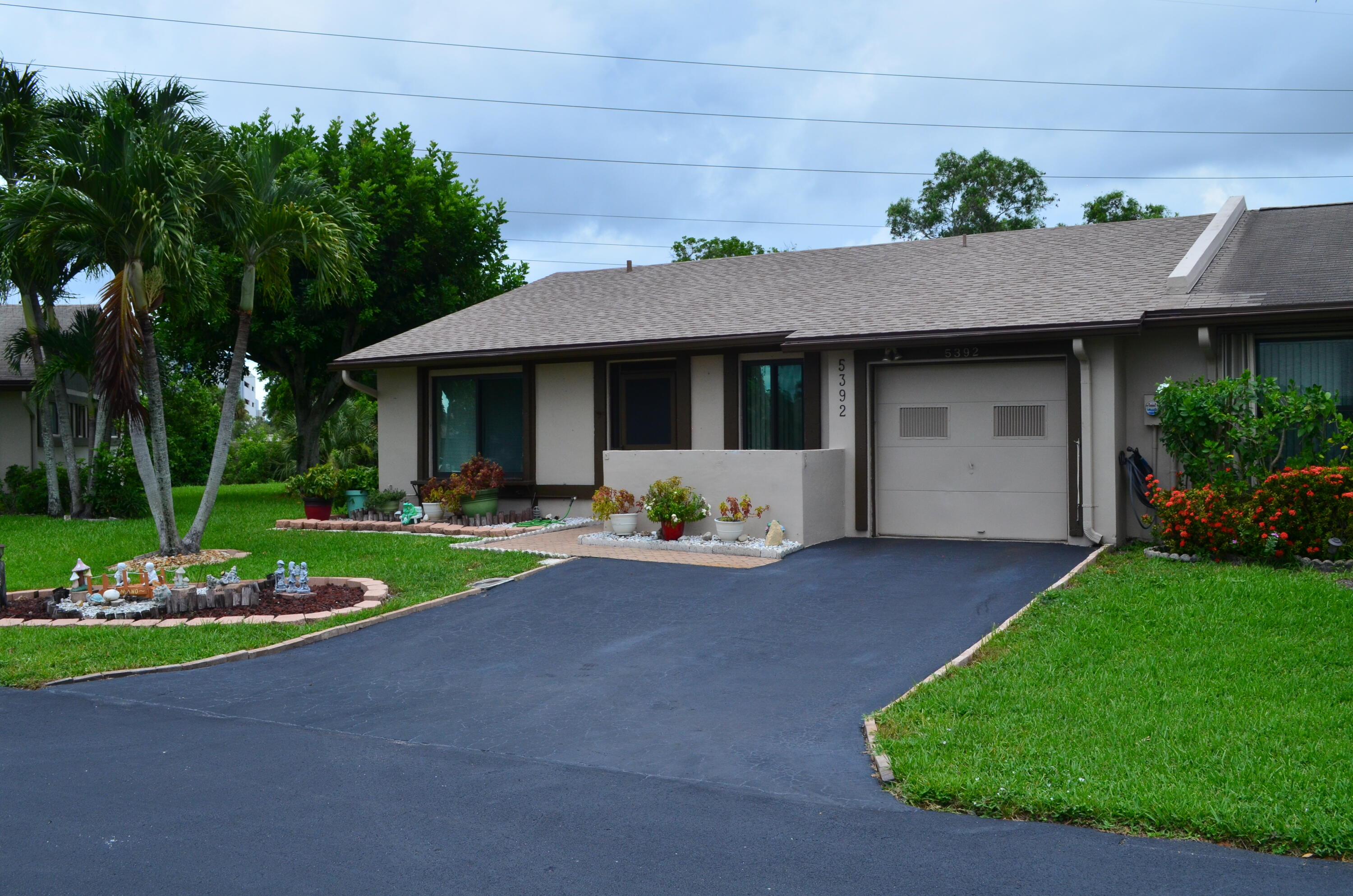 5392 Viburnum Circle
