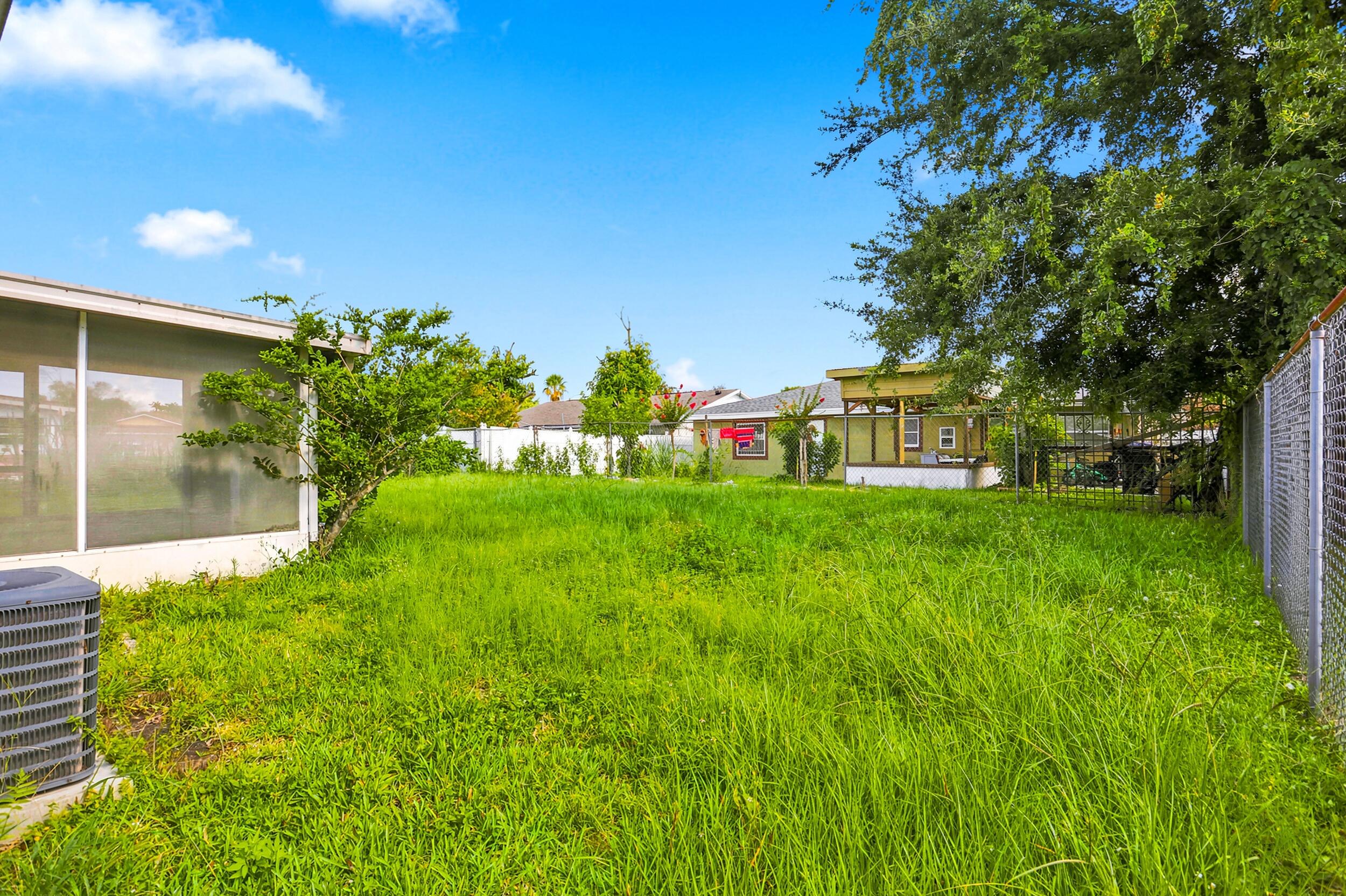 2737 Myakka Drive