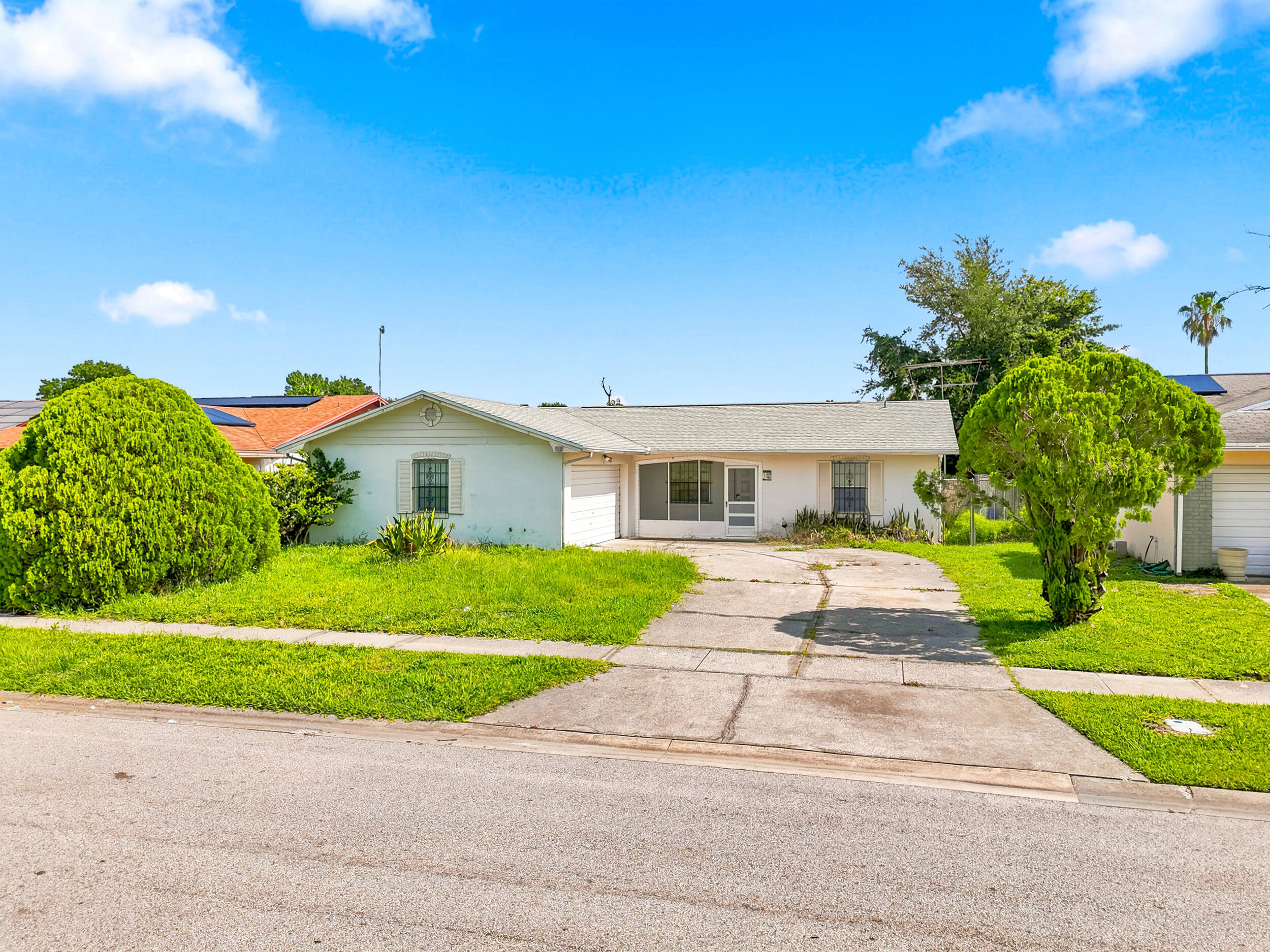 2737 Myakka Drive
