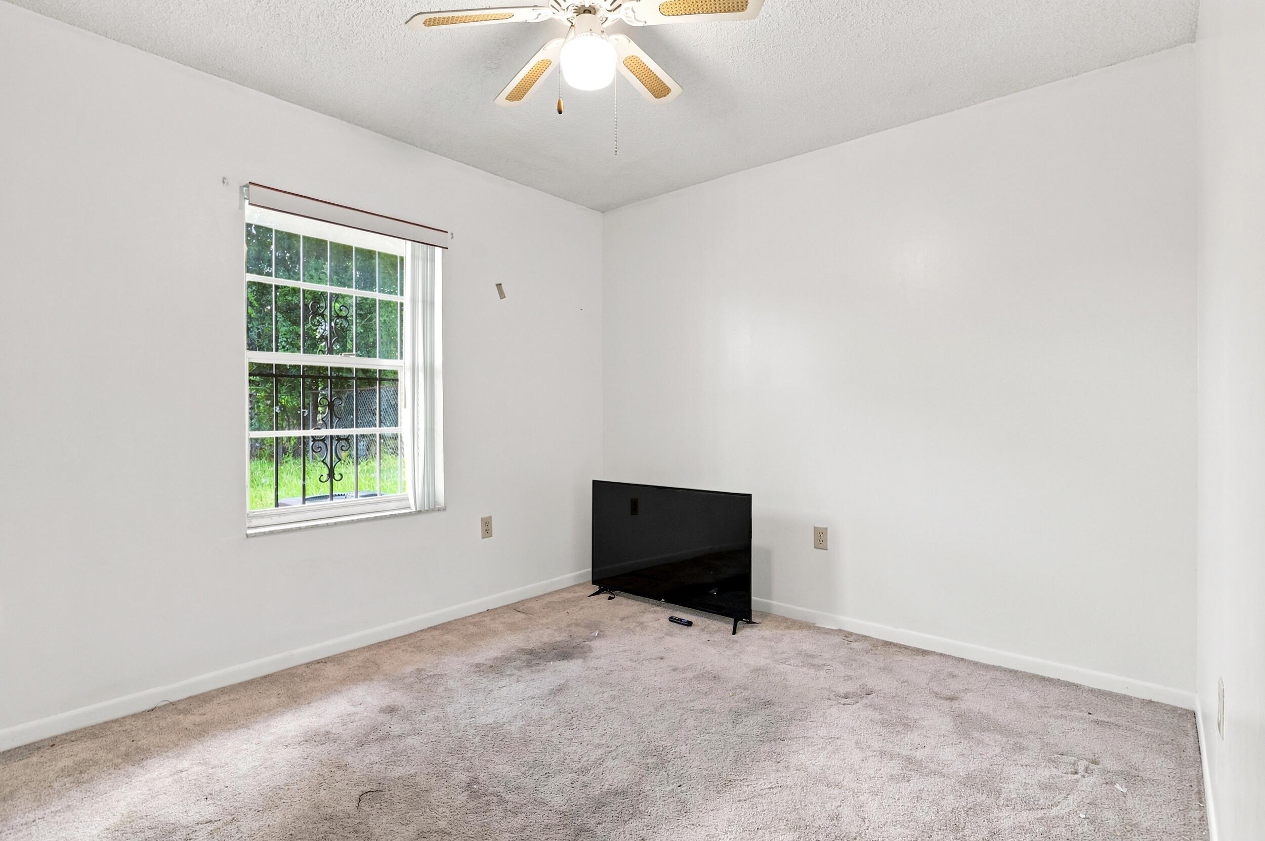 2737 Myakka Drive