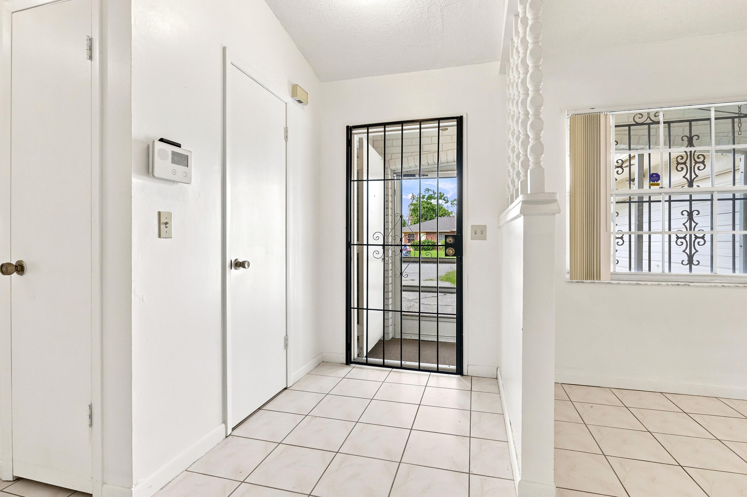 2737 Myakka Drive