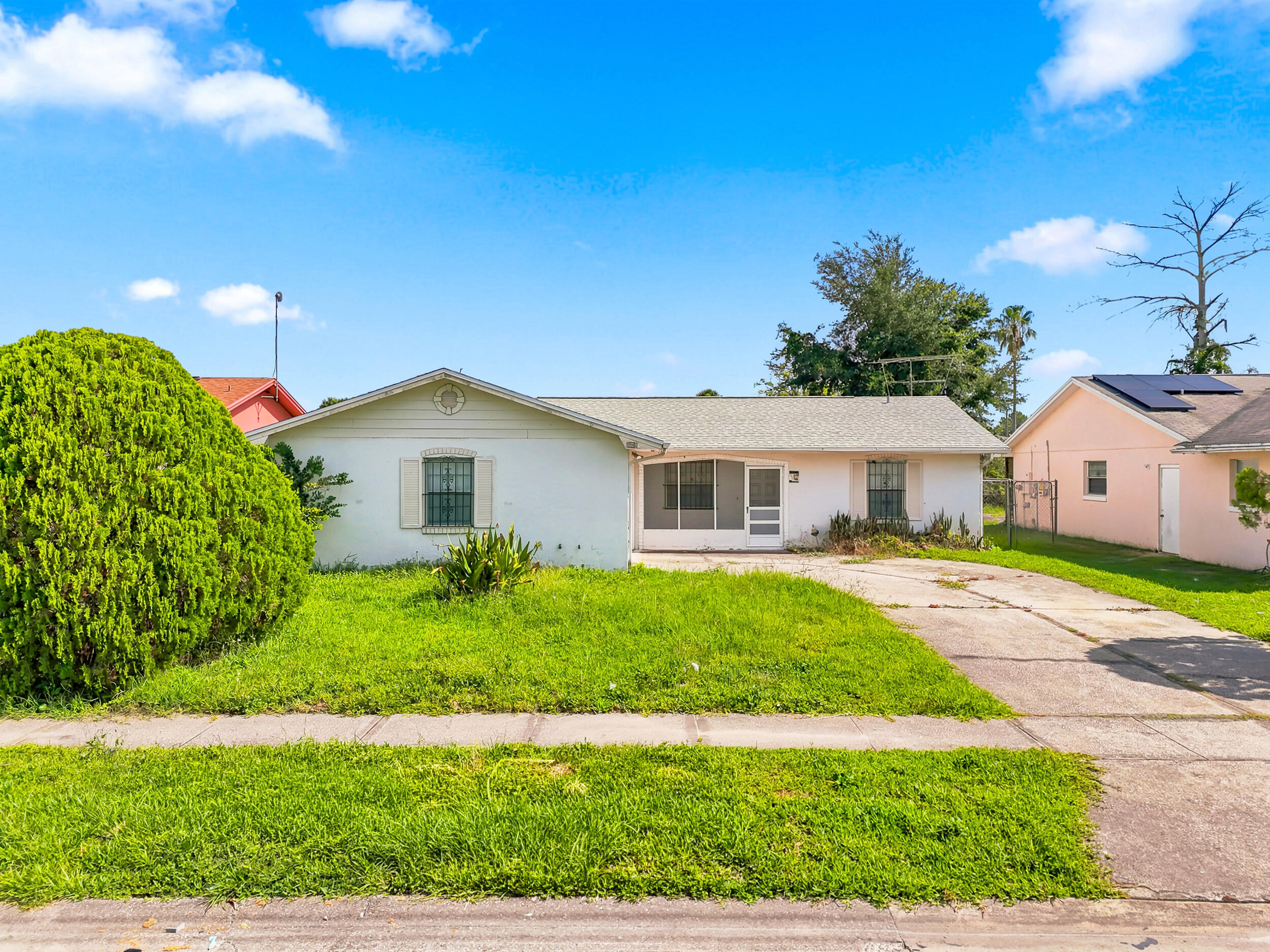 2737 Myakka Drive